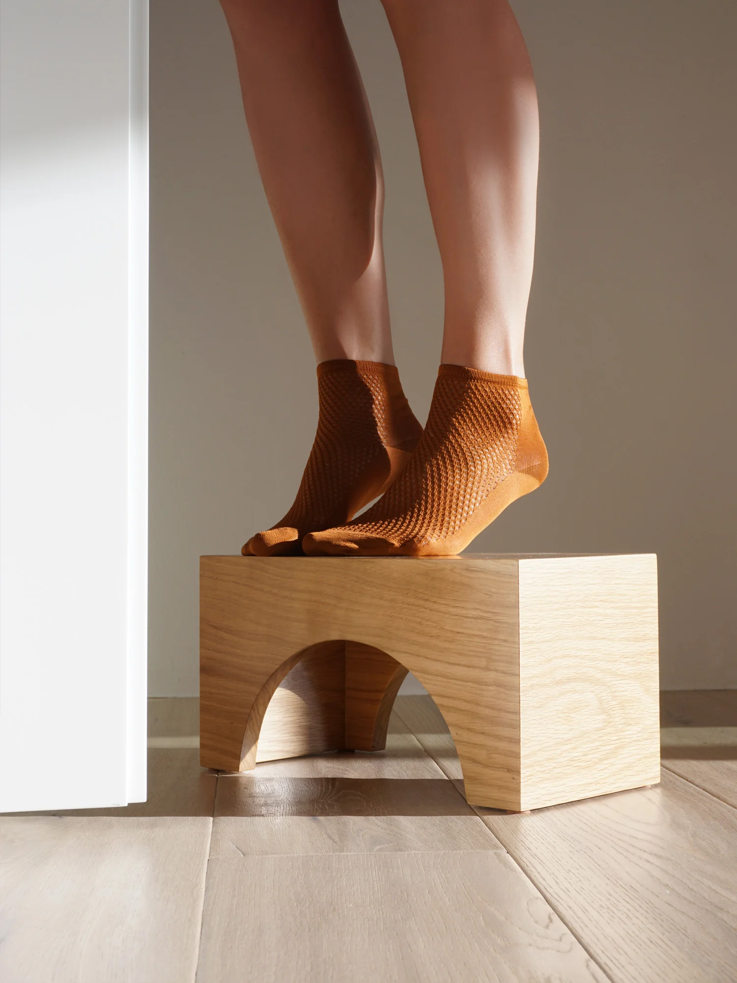 step_stool_oak2.jpg