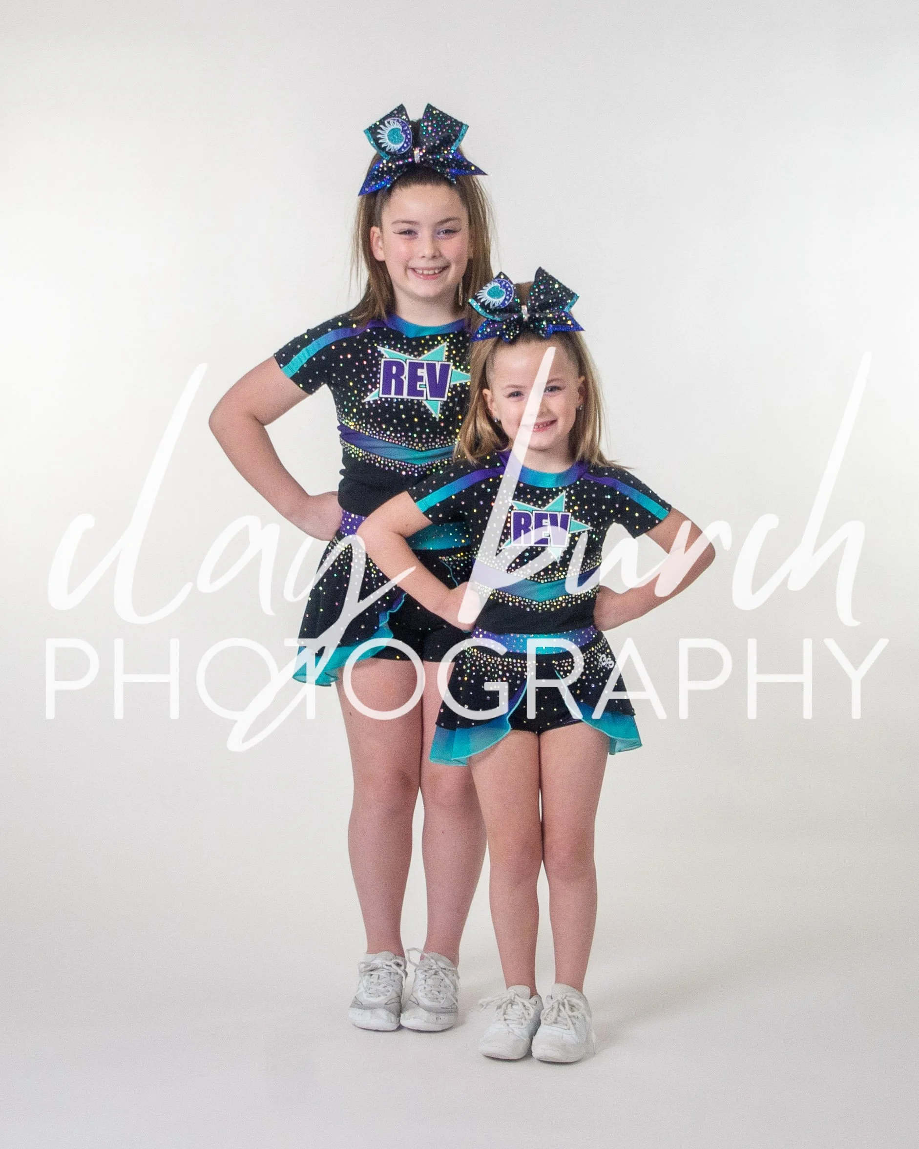 Kayleigh B & McKenna B-5312