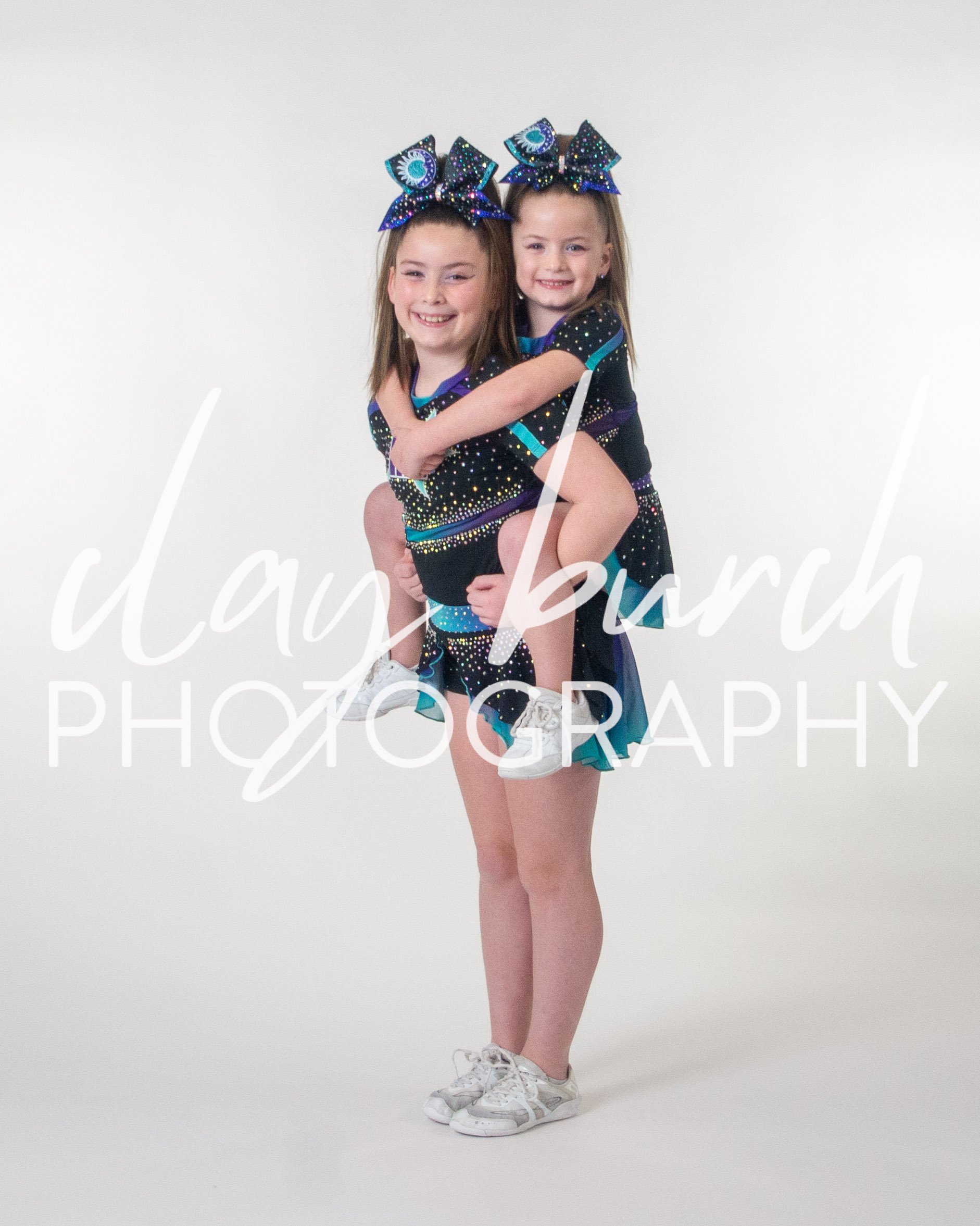 Kayleigh B & McKenna B-5318