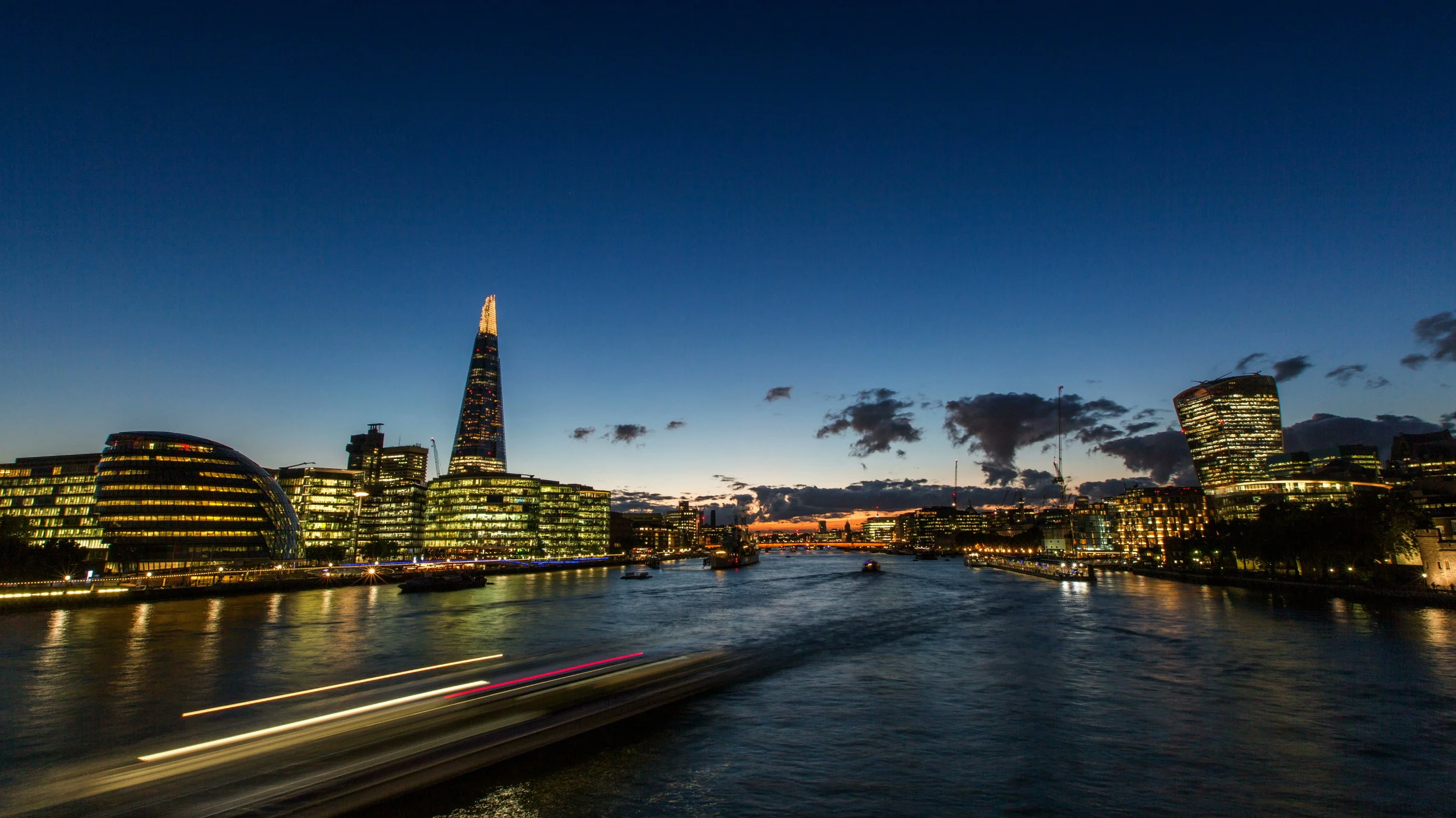 Thames From Tower Bridge 4k.jpeg