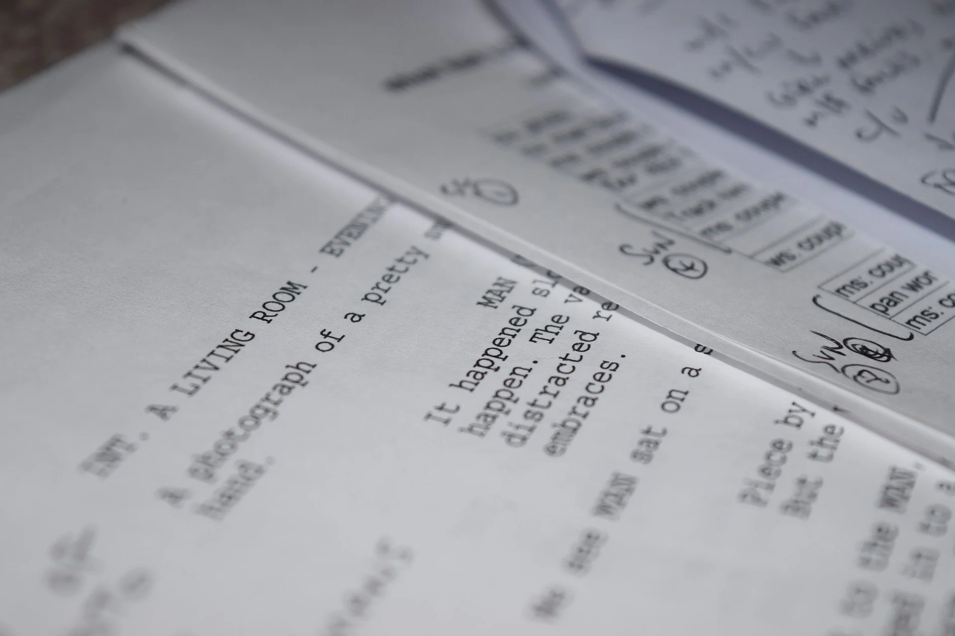 screenplay-2651055_1920.jpg
