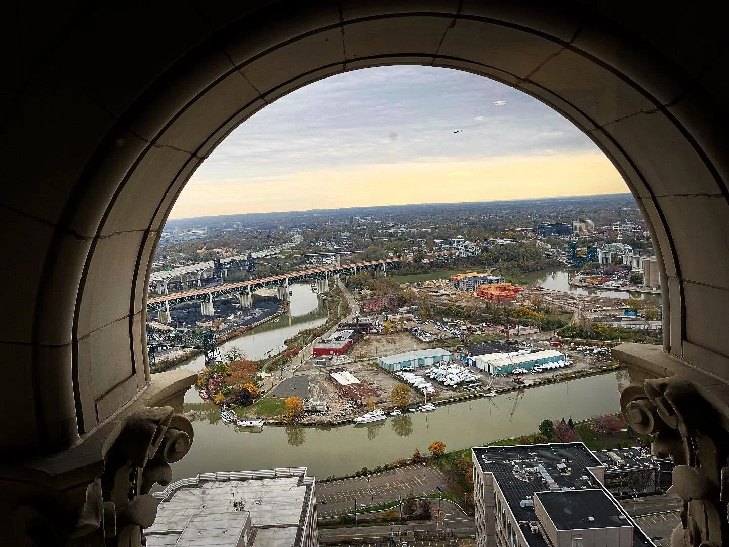 Terminal Tower views. 
&bull; &bull;
&bull; &bull;
&bull; &bull;
&bull; &bull; 

#terminaltower #thisiscle #streetphotography  #streetphotographer  #postthepeople #lakeerie #queerphotography  #boat  #lakeerie  #lakeerielove #lakelife #streetphoto #ed