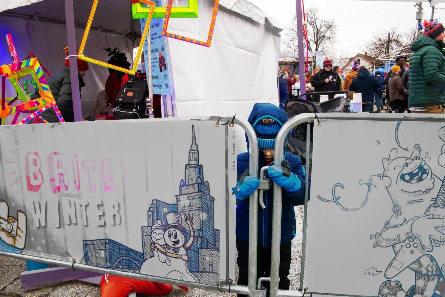 People in my neighborhood @britewinter edition. 
 
&bull; &bull;
&bull; &bull;
&bull; &bull;
&bull; &bull;

#portrait #streetportraits #streetphotography 
#streetphoto #thisiscle