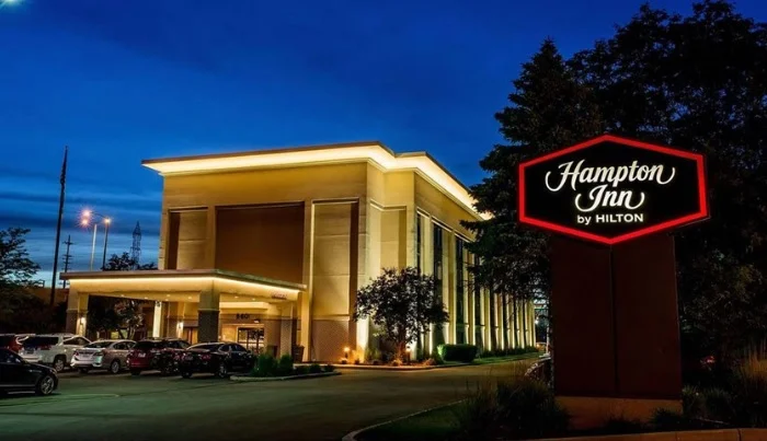 hampton milwaukee.jpg