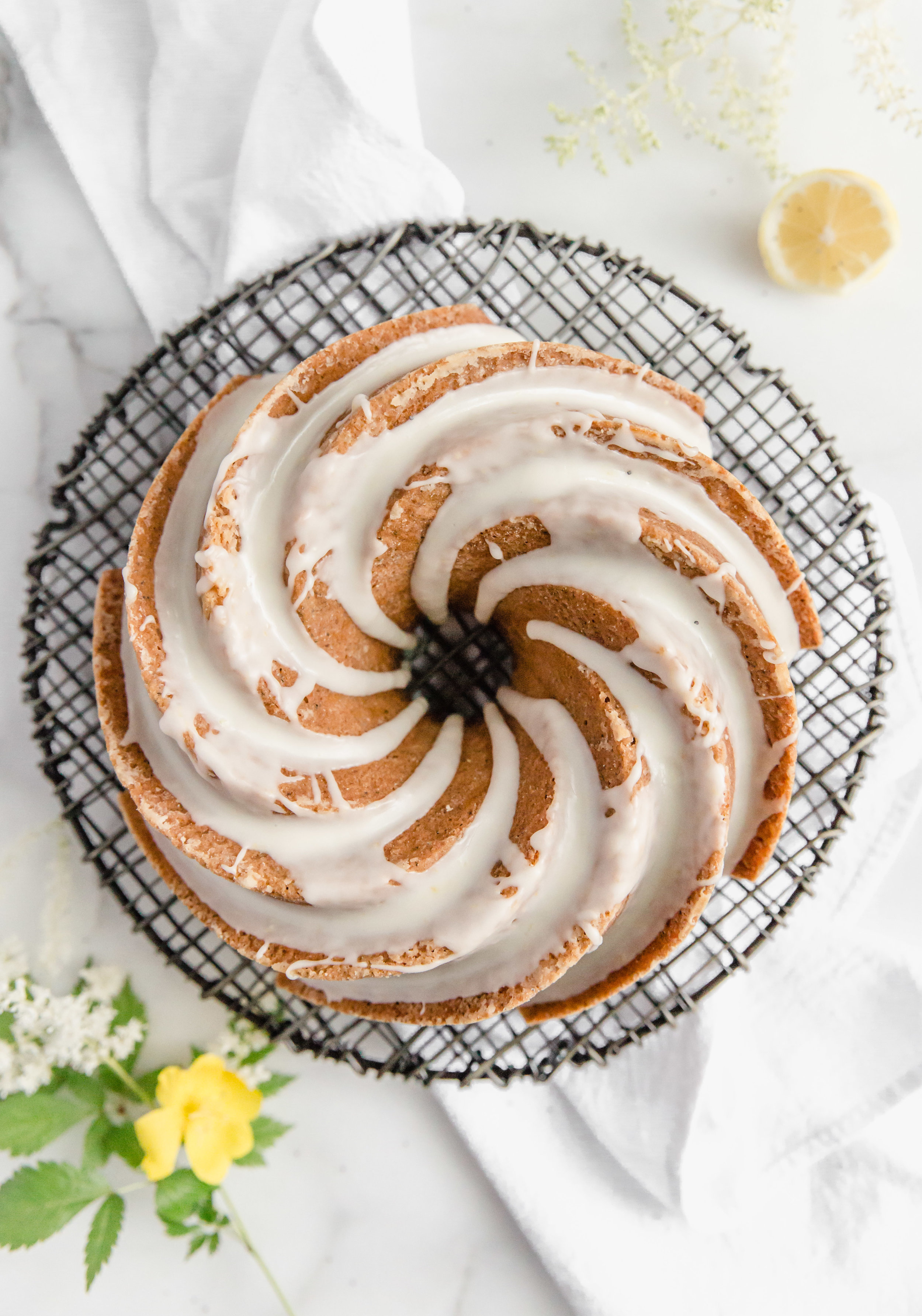 lemon-poppy-seed-bundt-cake-with-lemon-glaze-1.jpg