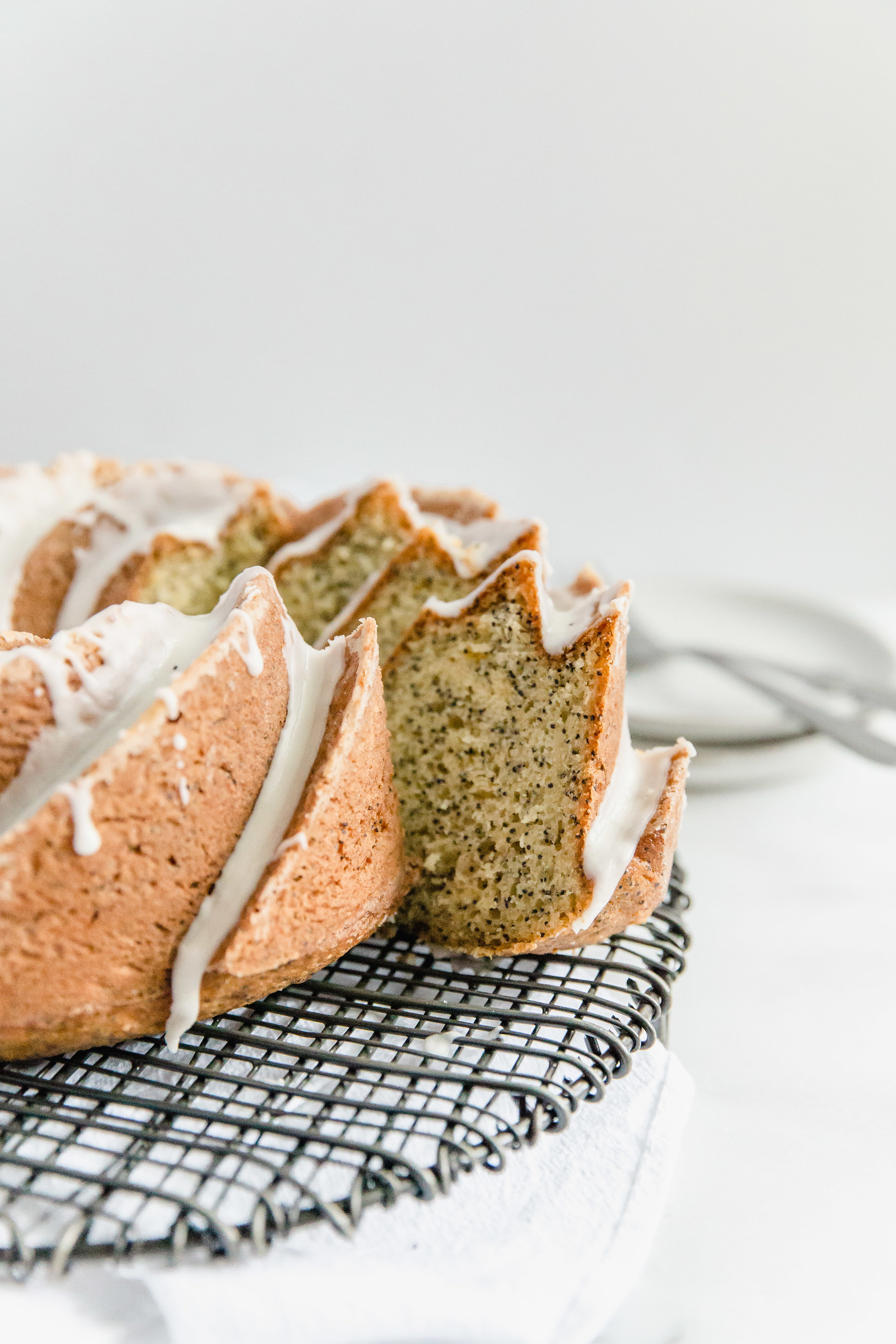 lemon-poppy-seed-bundt-cake-with-lemon-glaze-7.jpg