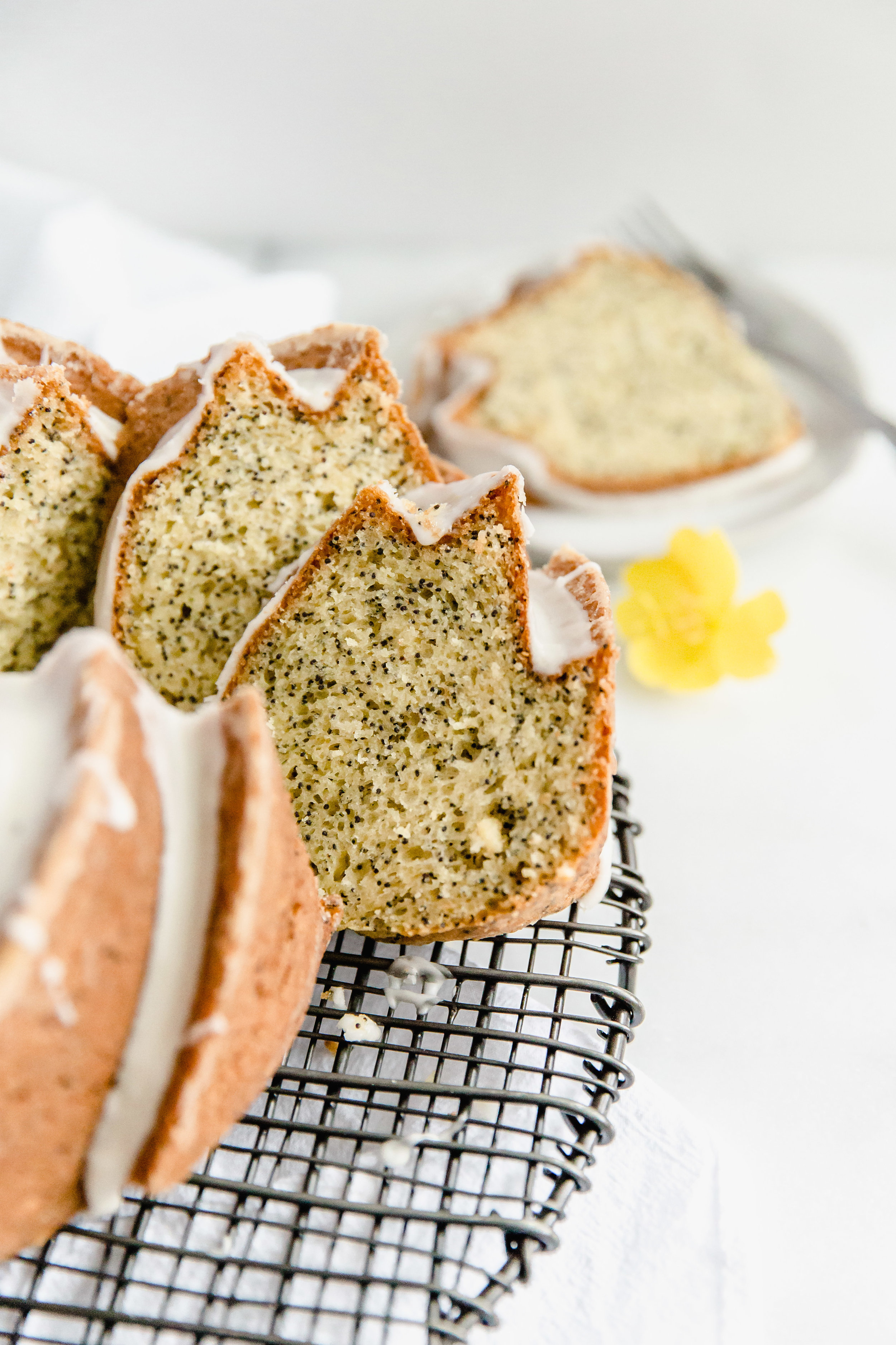 lemon-poppy-seed-bundt-cake-with-lemon-glaze-11.jpg