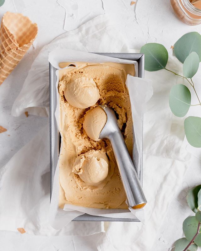 Words that I have been living by lately - start every day with coffee and end it with ice cream. And I&rsquo;ve got to say, I don&rsquo;t hate it in the slightest! 😜
&bull;
&bull;
&bull;
&bull;
&bull;
&bull;
#foodnetworkmagpromo #feedfeed #bghfood #