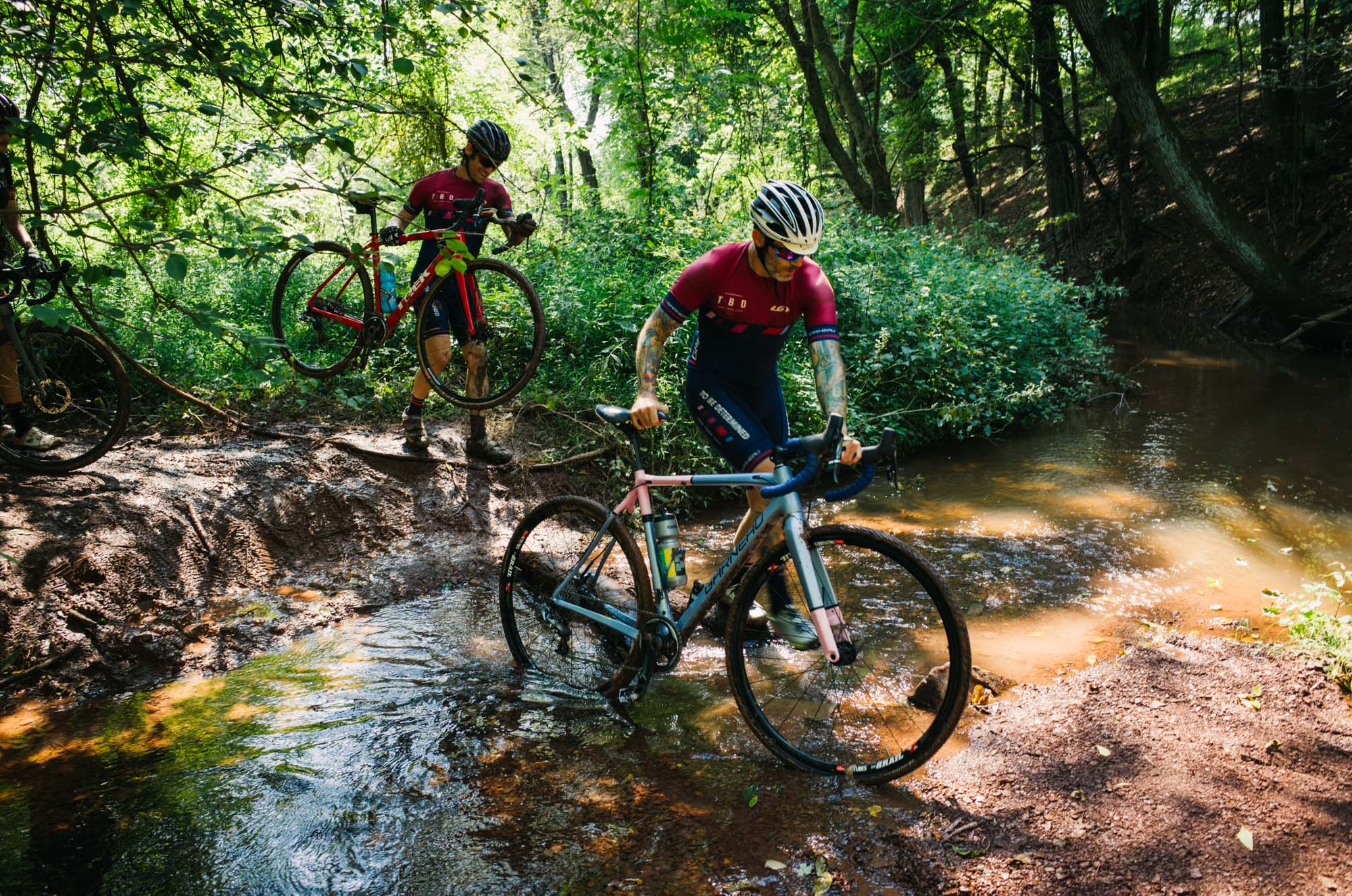Weekend Roll: Falling Off Bridges and Playing on the Trails