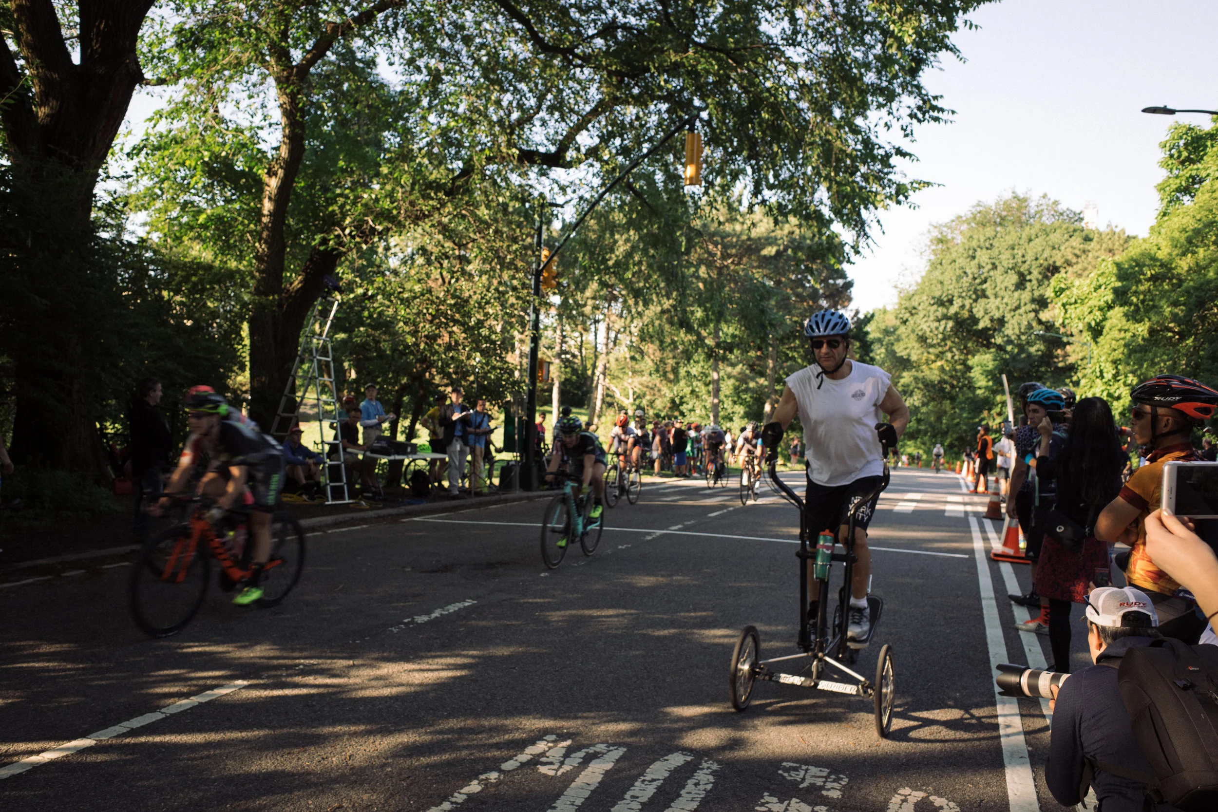The Elite Women’s field sprint - with the added bonus of this guy on an elliptical strider taking the field sprint.