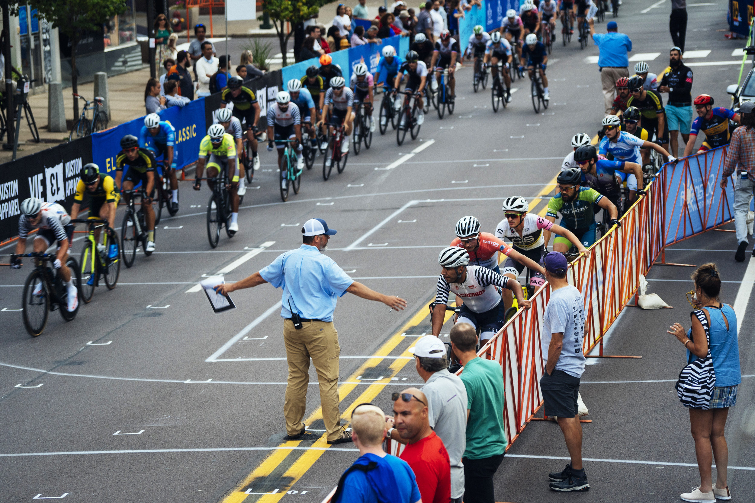  A late race pileup in the Pro Men's field made for an exciting final few laps in the peloton 