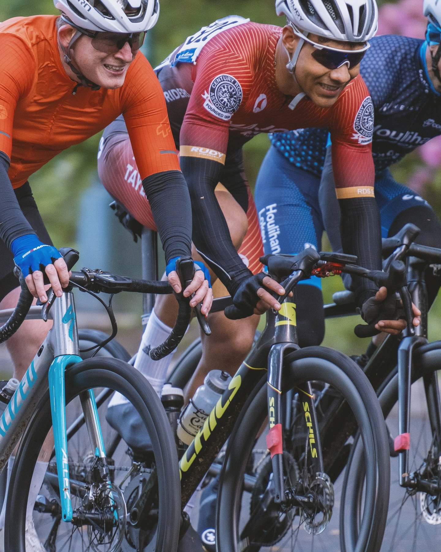 Quick hits from today&rsquo;s @crcaracing club series race in Central Park where @luciadlite finished 4th ahead of the latest edition of our community rides. 

Photos by @photorhetoric