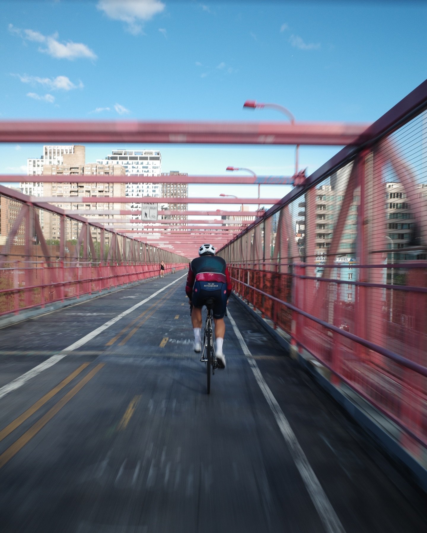 Following the Club Series, we kicked off the latest edition of our TBD Community Ride, heading over the GWB for some sunshine and pleasant miles. We have a few rides kicking off from Prospect Park to head to the beach, so join us for one!
Photos by @