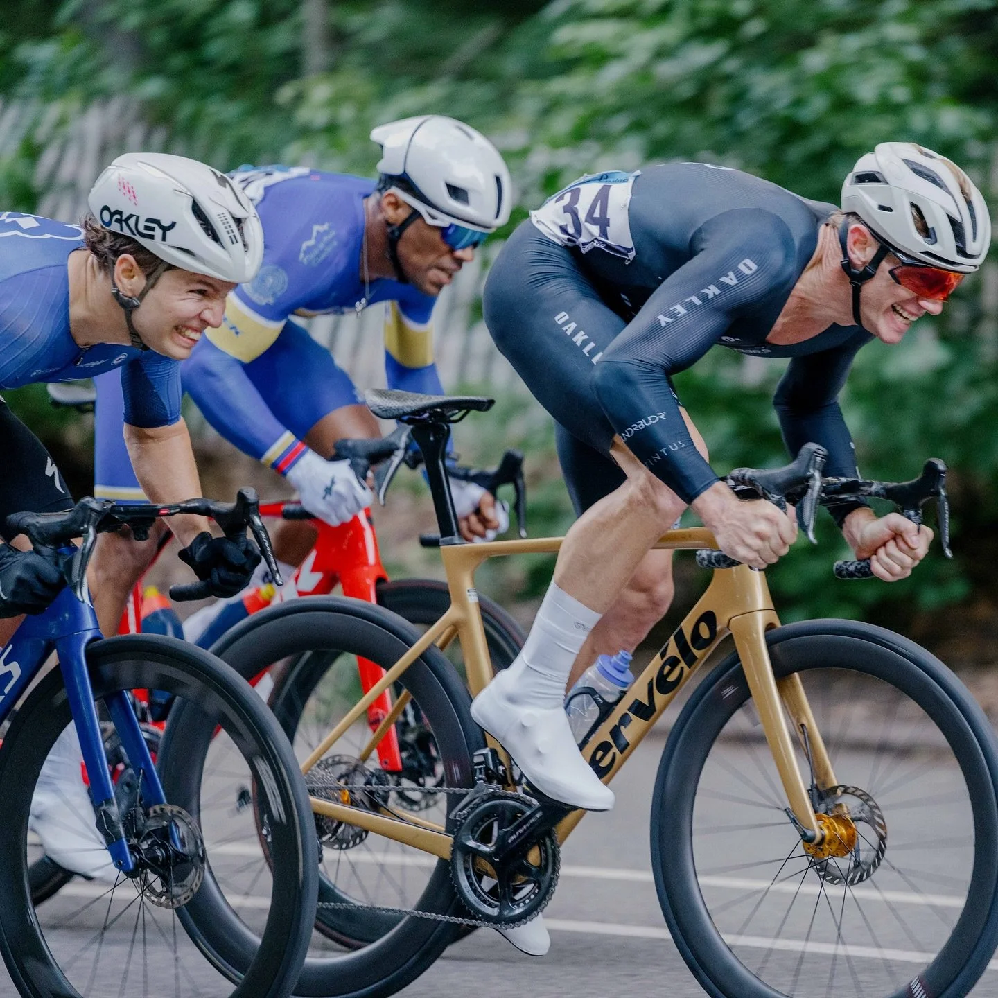 A pretty perfect morning of Brooklyn bike racing, with @borks.n.bikes taking sixth in his race with Josh and @photorhetoric while @hlcamhi lit up the women&rsquo;s field alongside @shaneferro and @lookfor.lisa.