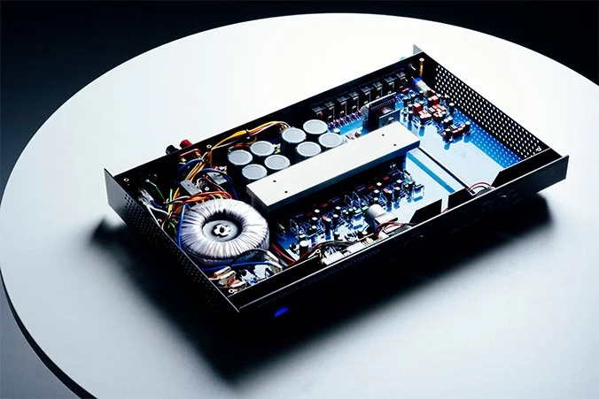 Musical Fidelity A1 Open.jpg