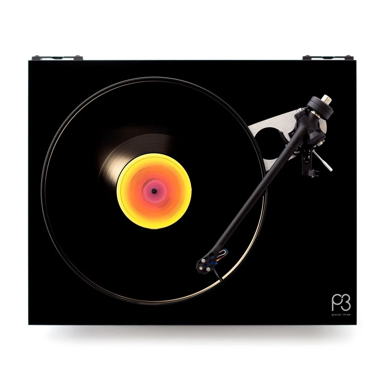 Rega P3 BK 1.jpg