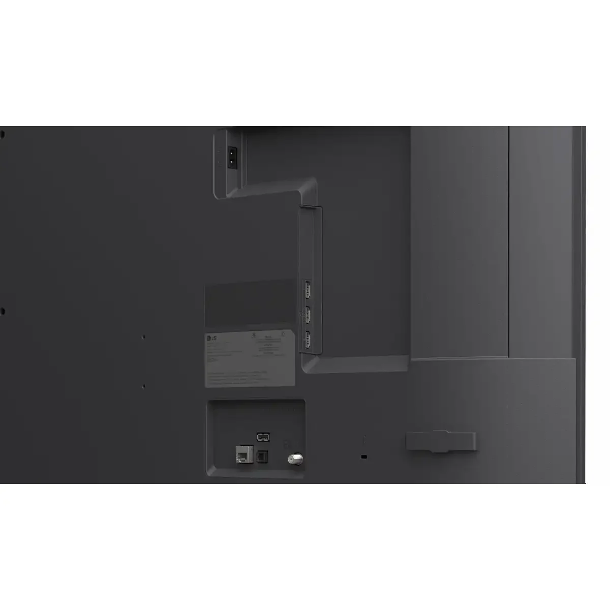 LG QNED82B CU2.webp