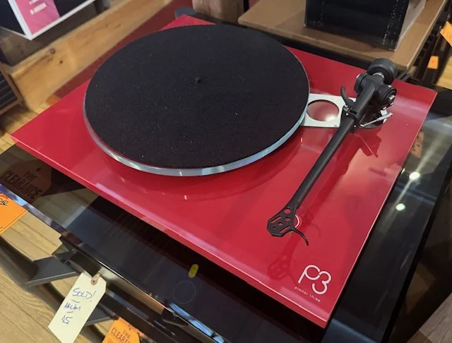 Rega P3 Demo Red.jpg