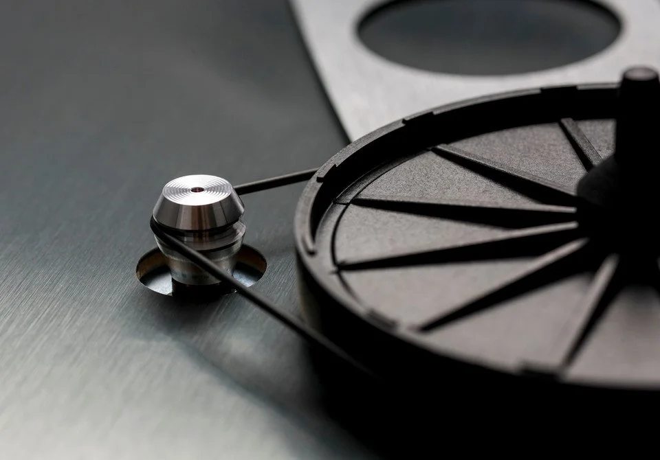 Rega P3 RS CU.jpg