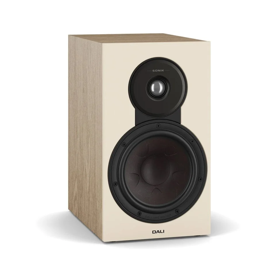 Dali Sonik 3 OAK F.jpg