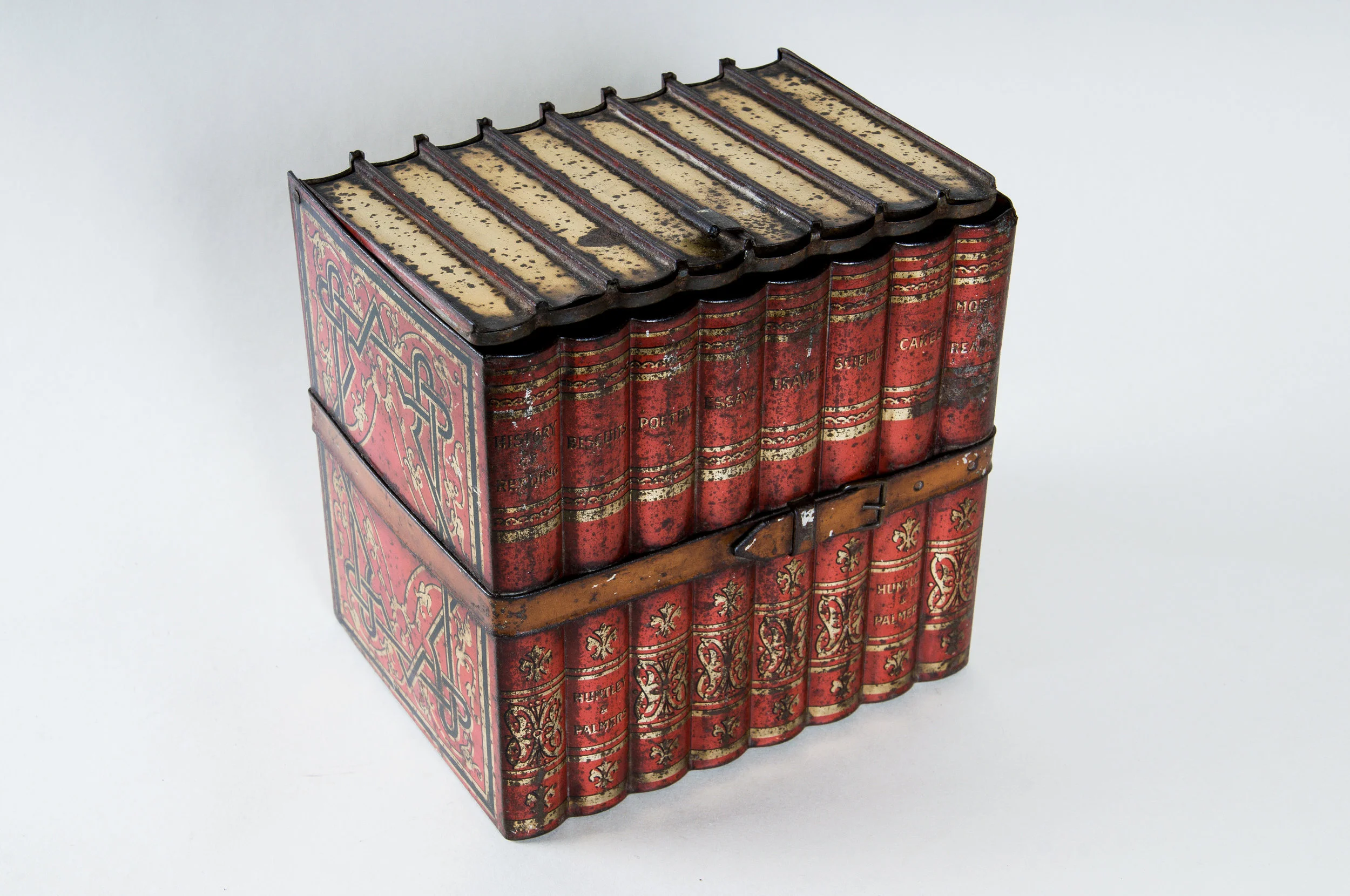 Haus_Des_Rodriguez_TurnerHelton_Items-93.jpg