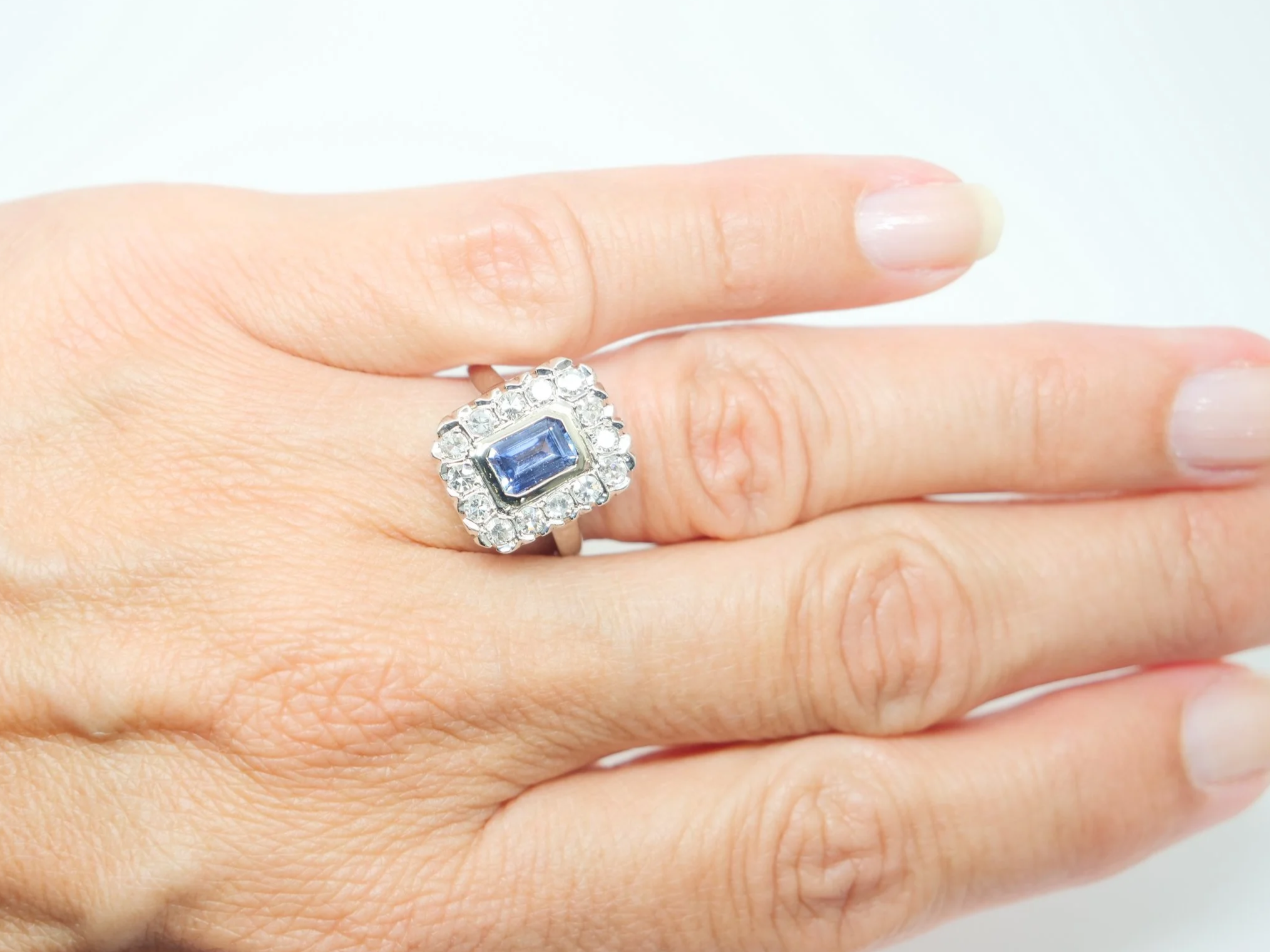 Vintage 14ct white gold sapphire and diamond cluster cocktail ring