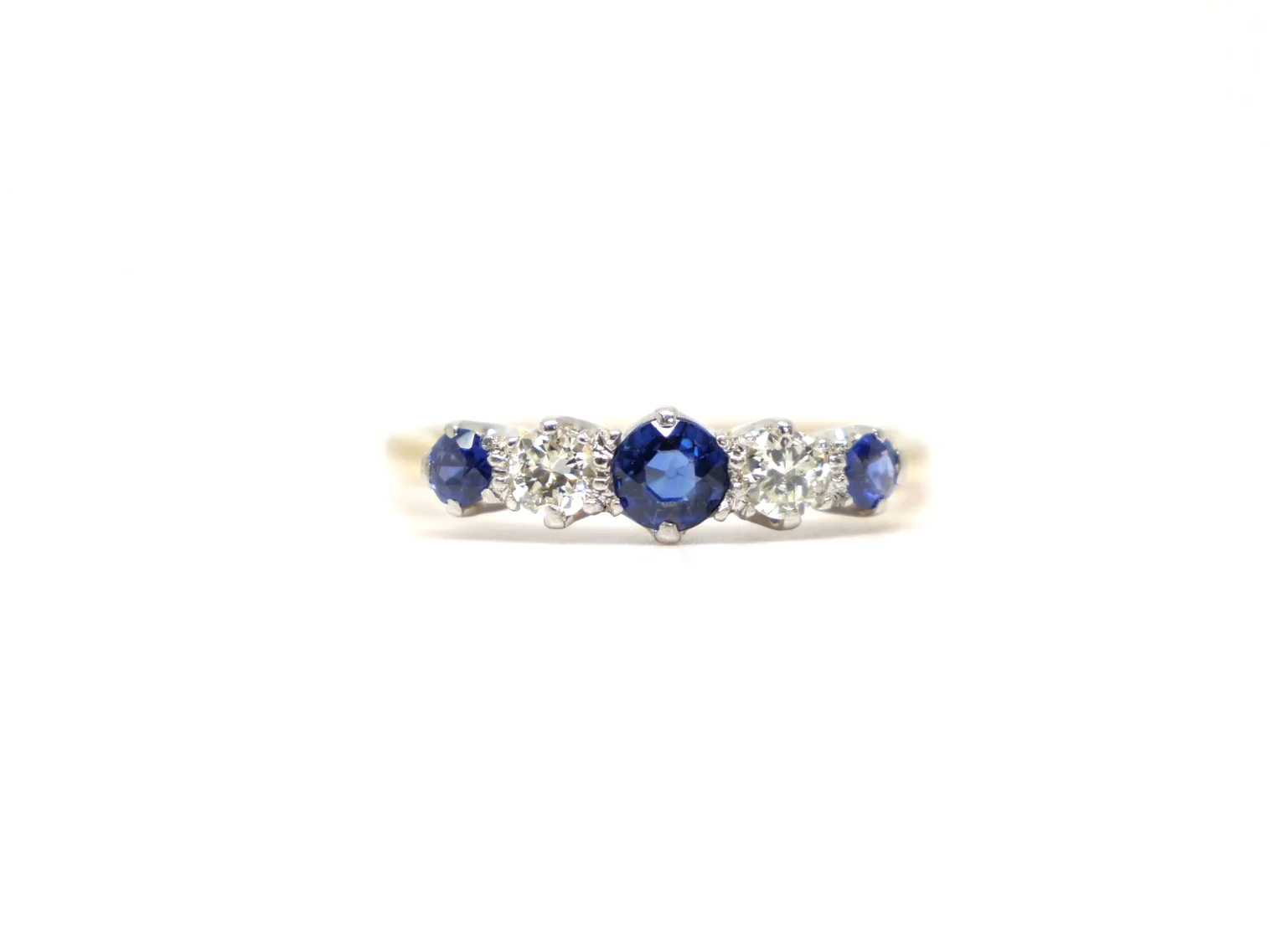 Very pretty vintage 18ct gold sapphire and diamond five-stone ring