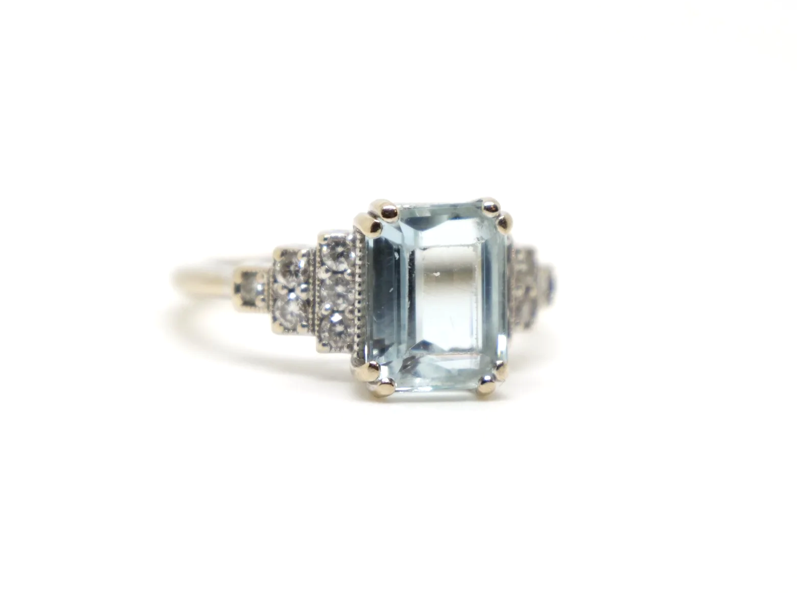 18ct white gold aquamarine and diamond ring, emerald cut centre stone