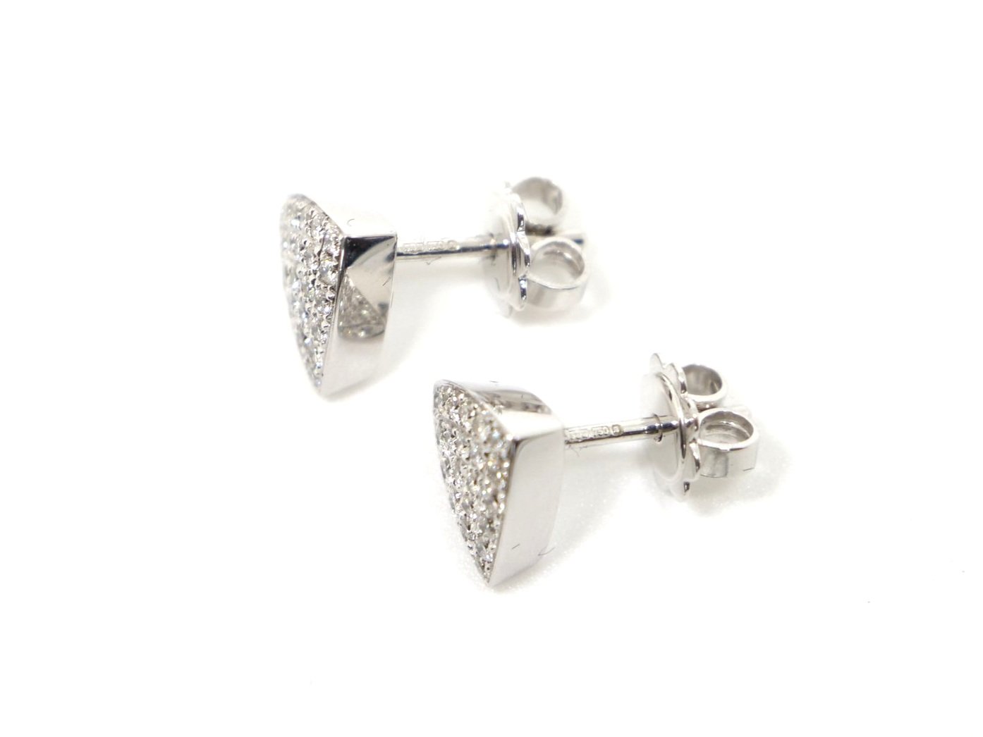 Lovely 18ct gold triangular design diamond earrings, each set with twenty five brilliant cut diamonds. With 18ct gold scroll butterflies.