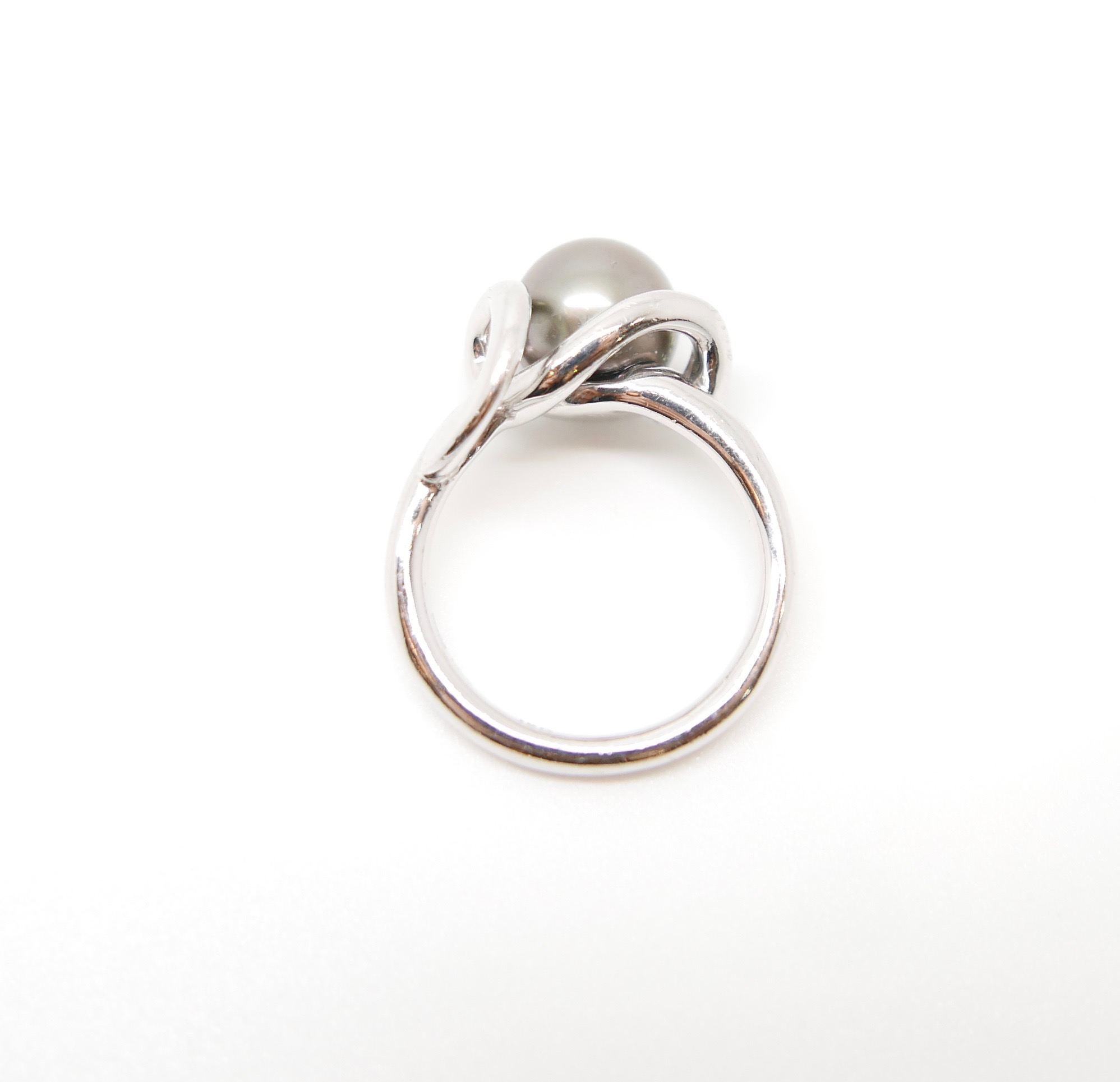 Pearl Ring Top View.jpg