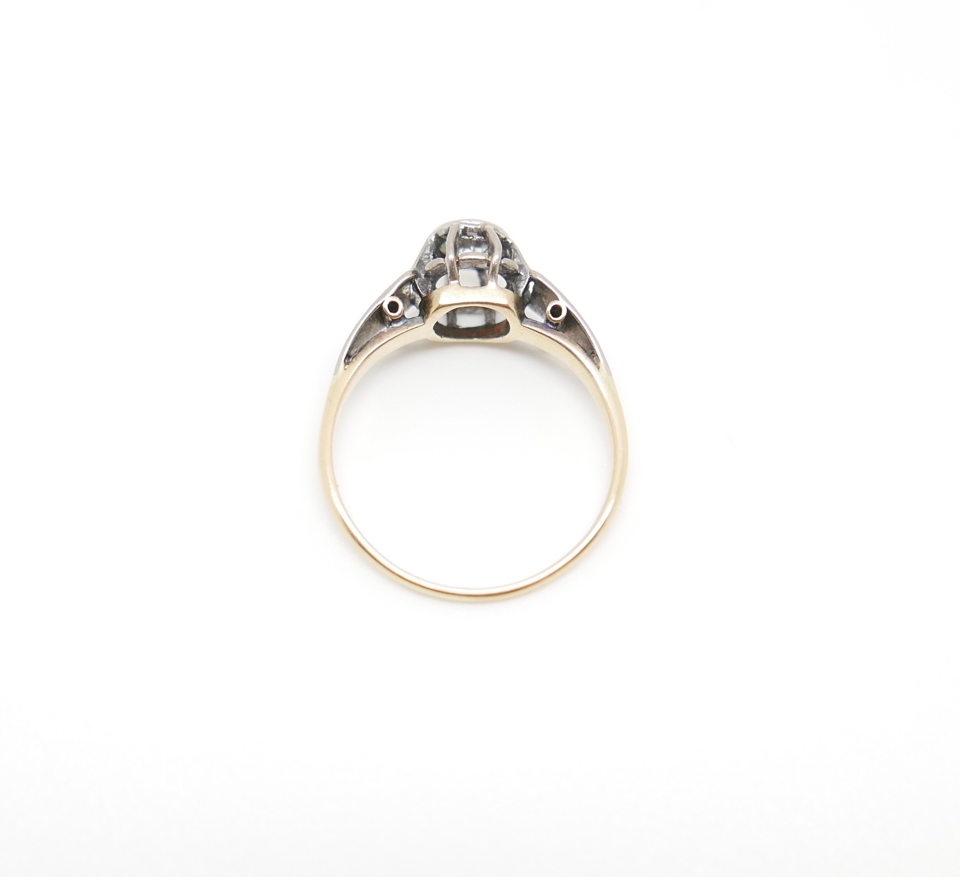art deco ring top.jpg
