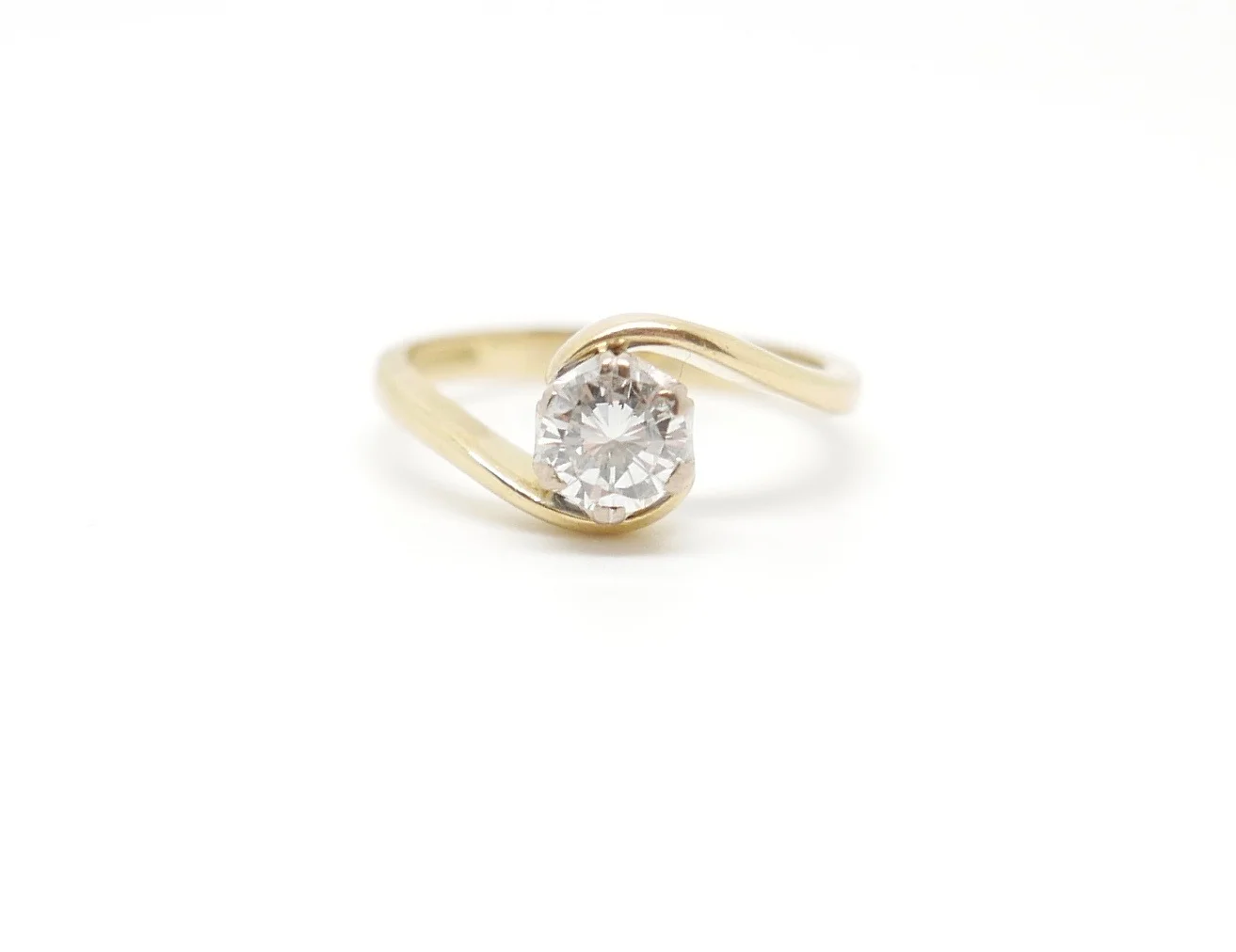 solitaire ring.jpg