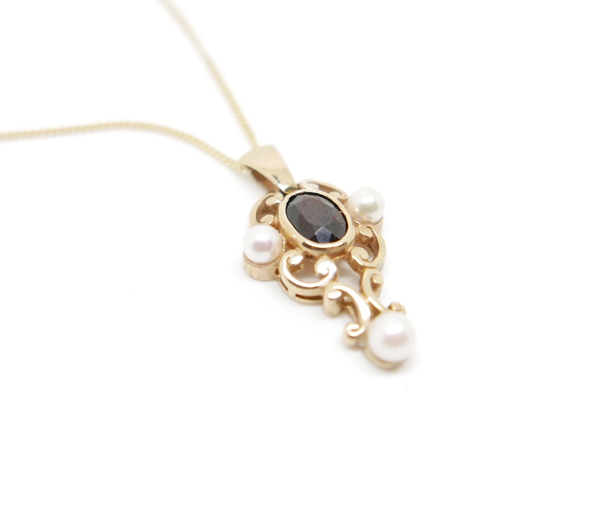 Garnet Vintage Pendant.jpg