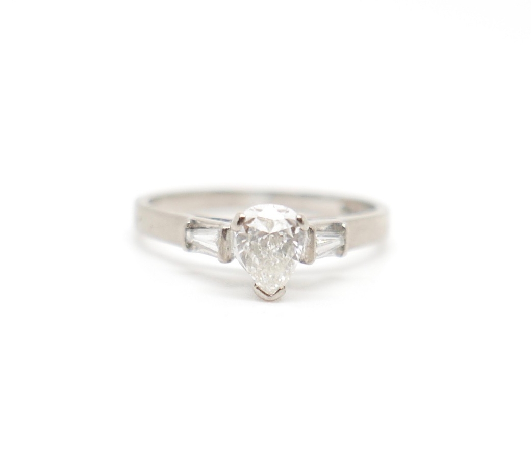 Pear Diamond Solitaire in 18ct Gold