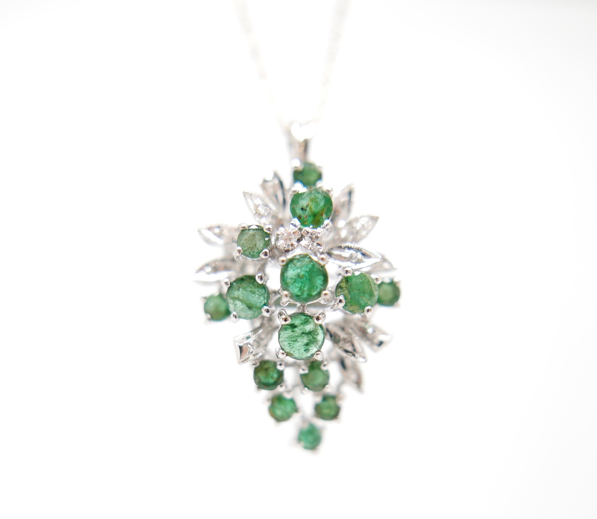 emerald vintage necklace