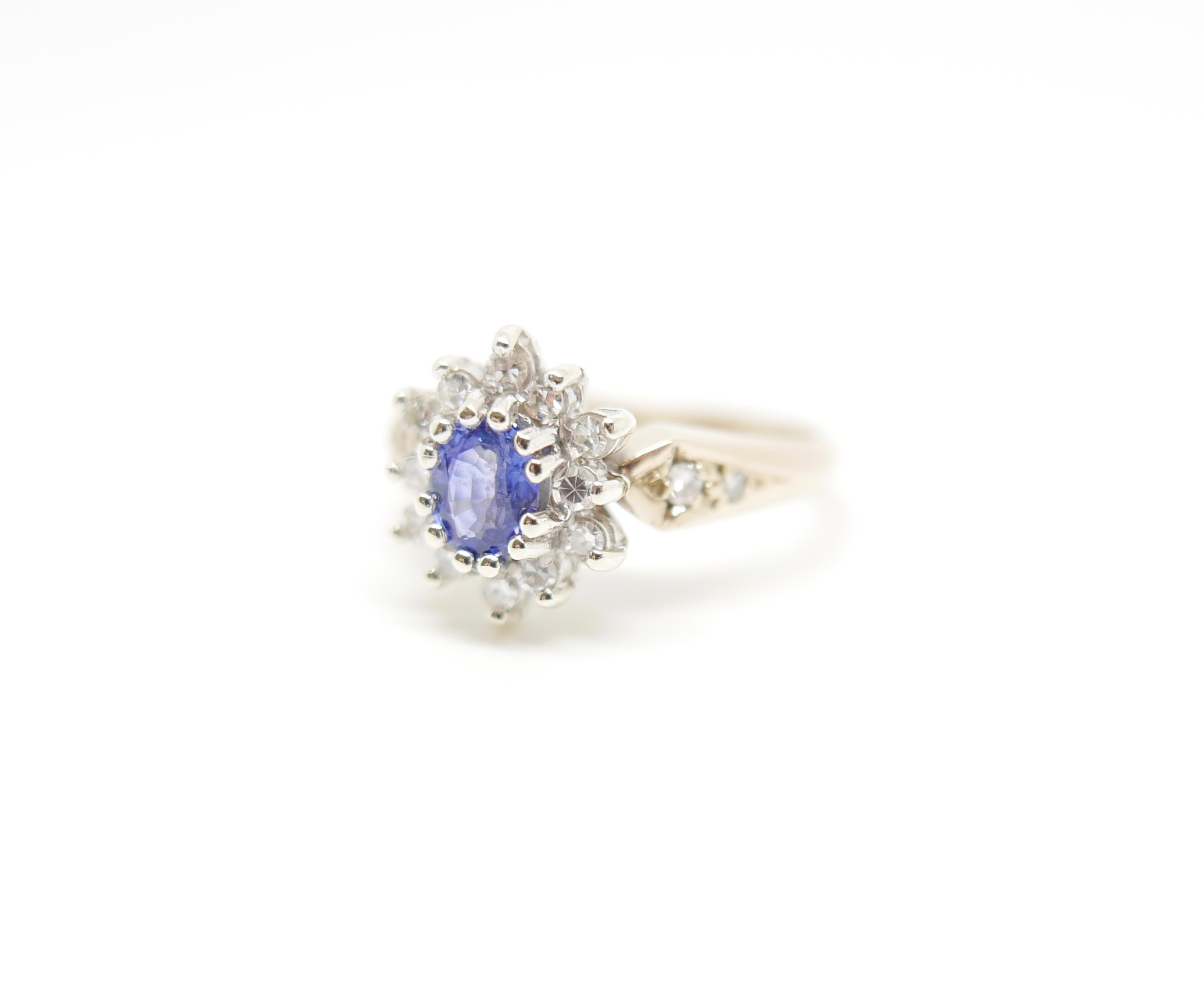 sapphire and diamond vintage ring