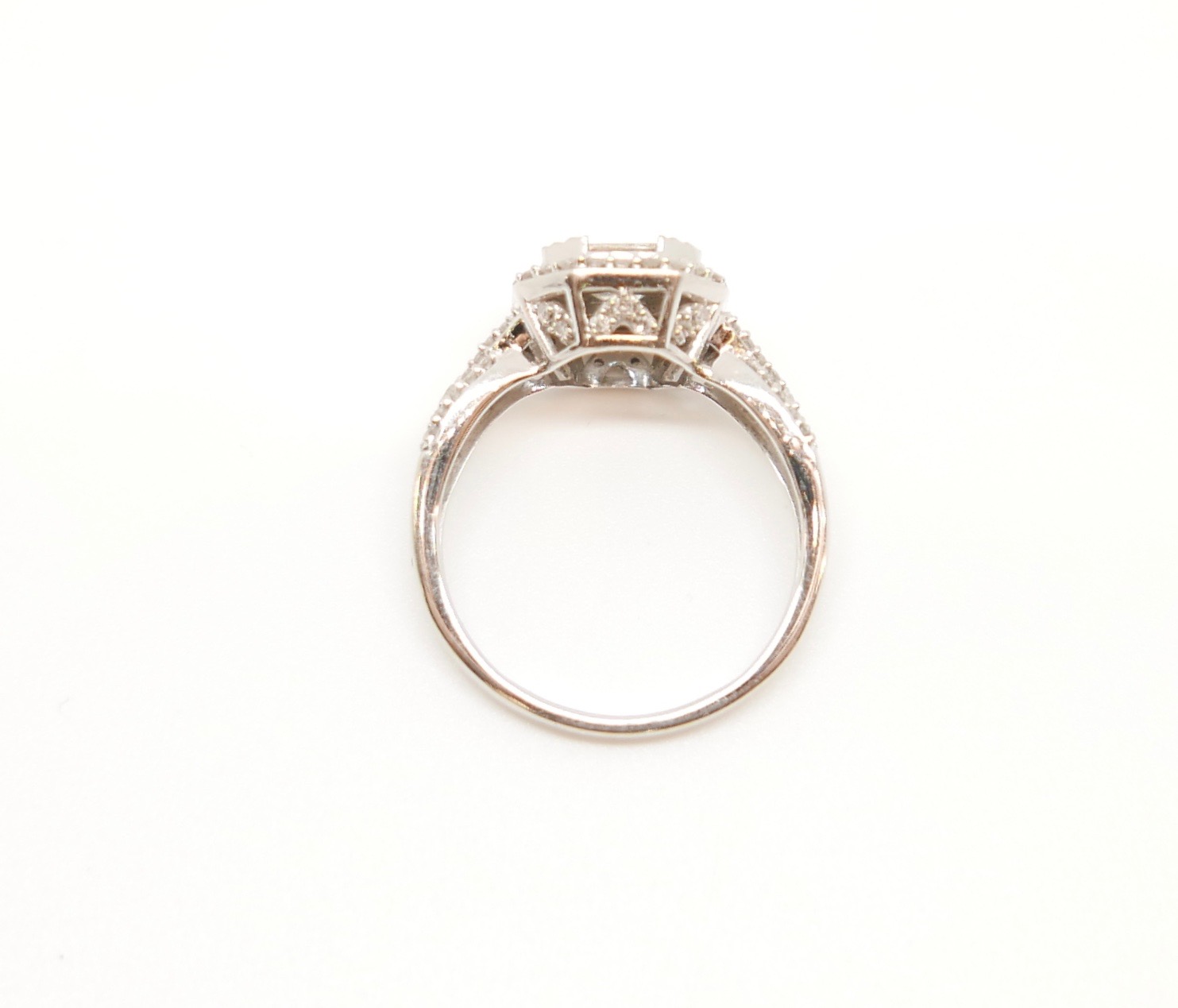 antique jewellery boutique