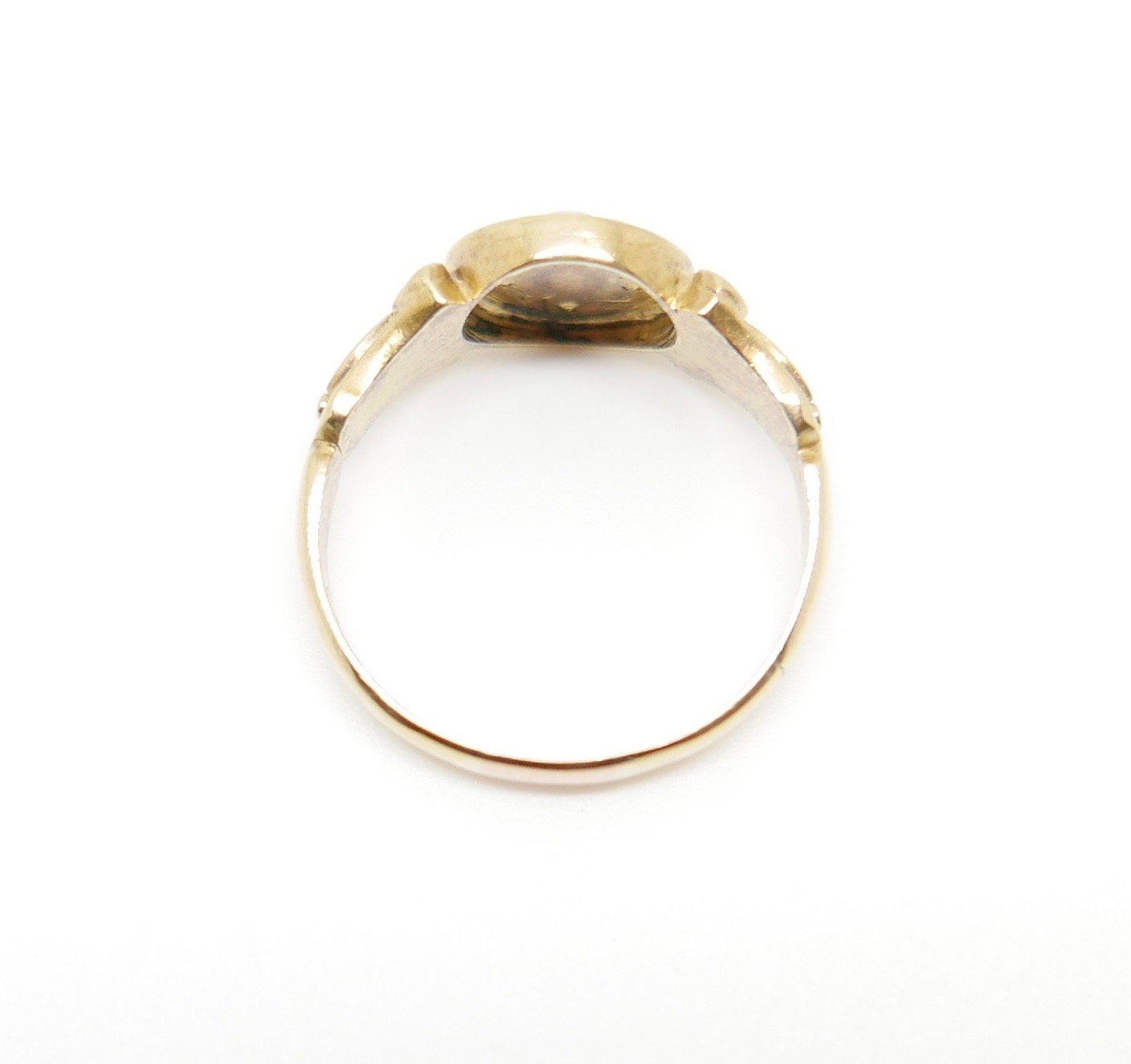 mourning ring