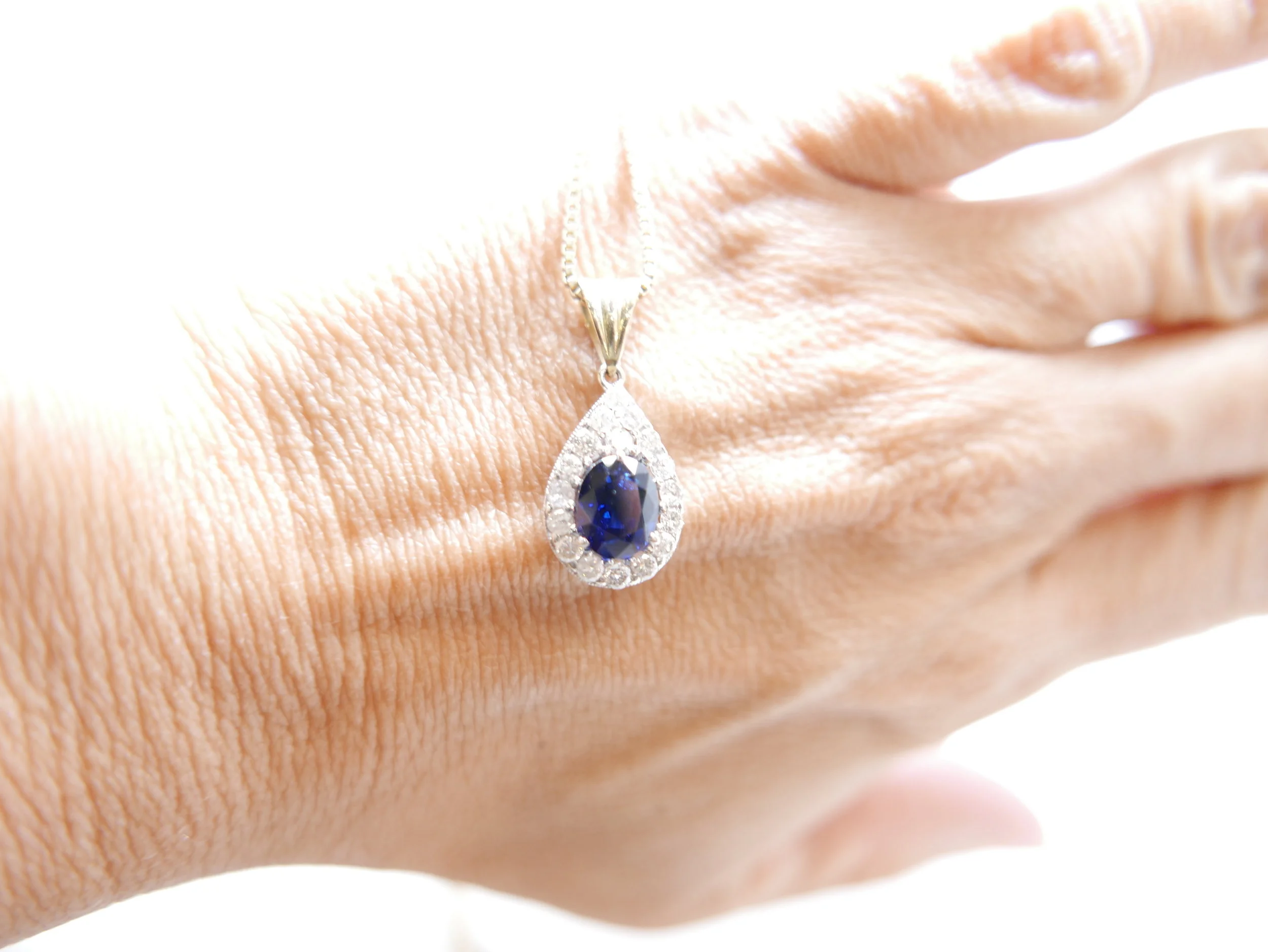 sapphire and diamond pendant