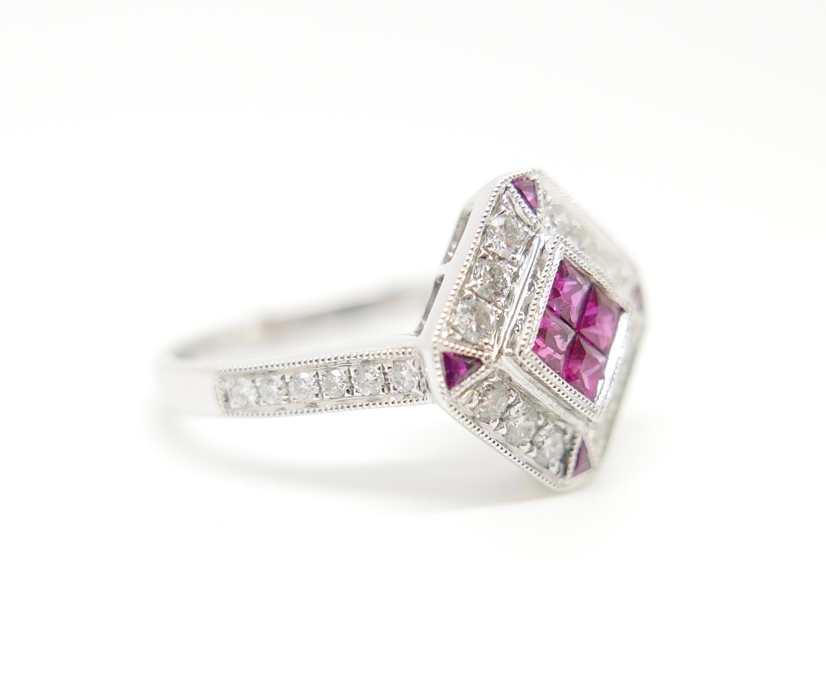 Vintage Jewellery Online