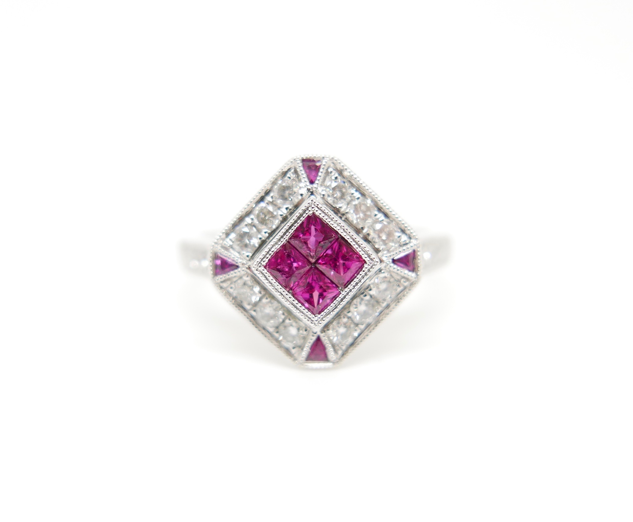 Ruby &amp; Diamond Ring in 18ct White Gold