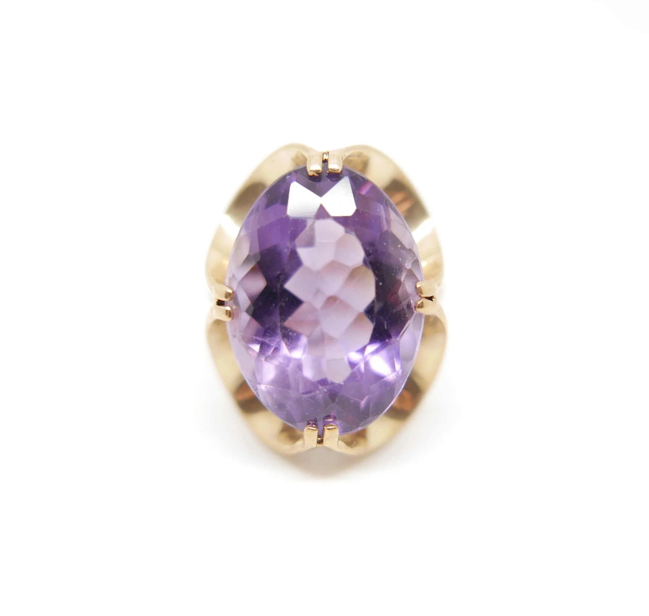Amethyst Cocktail Ring in 9ct Gold