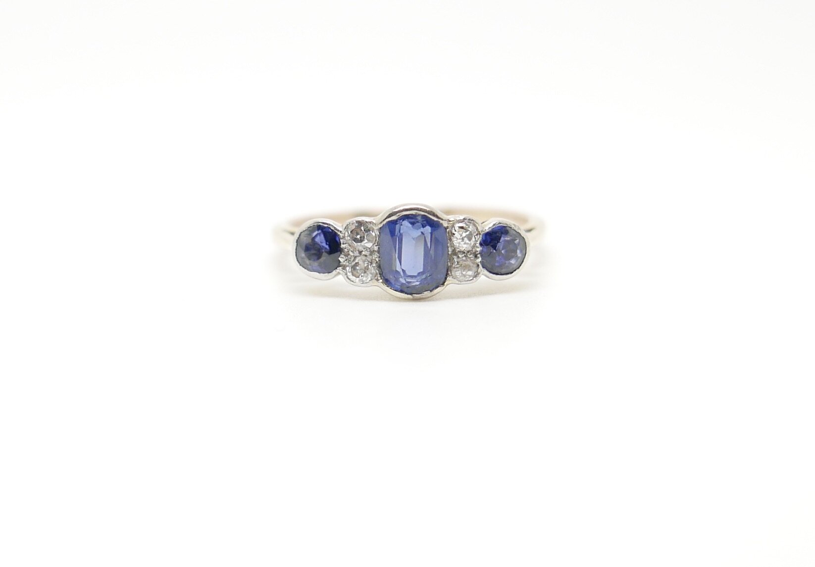 sapphire and diamond art deco ring