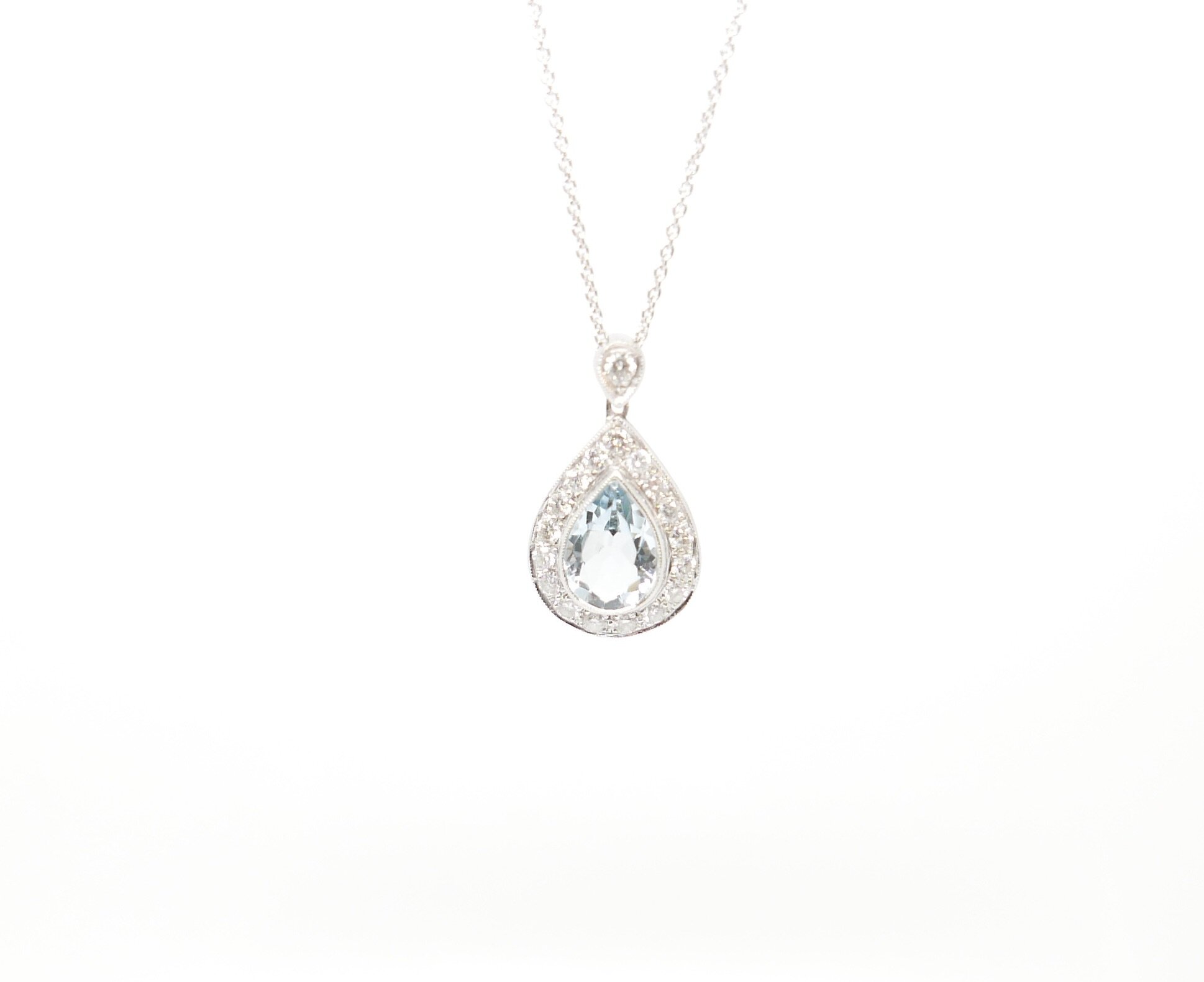 aquamarine vintage pendant