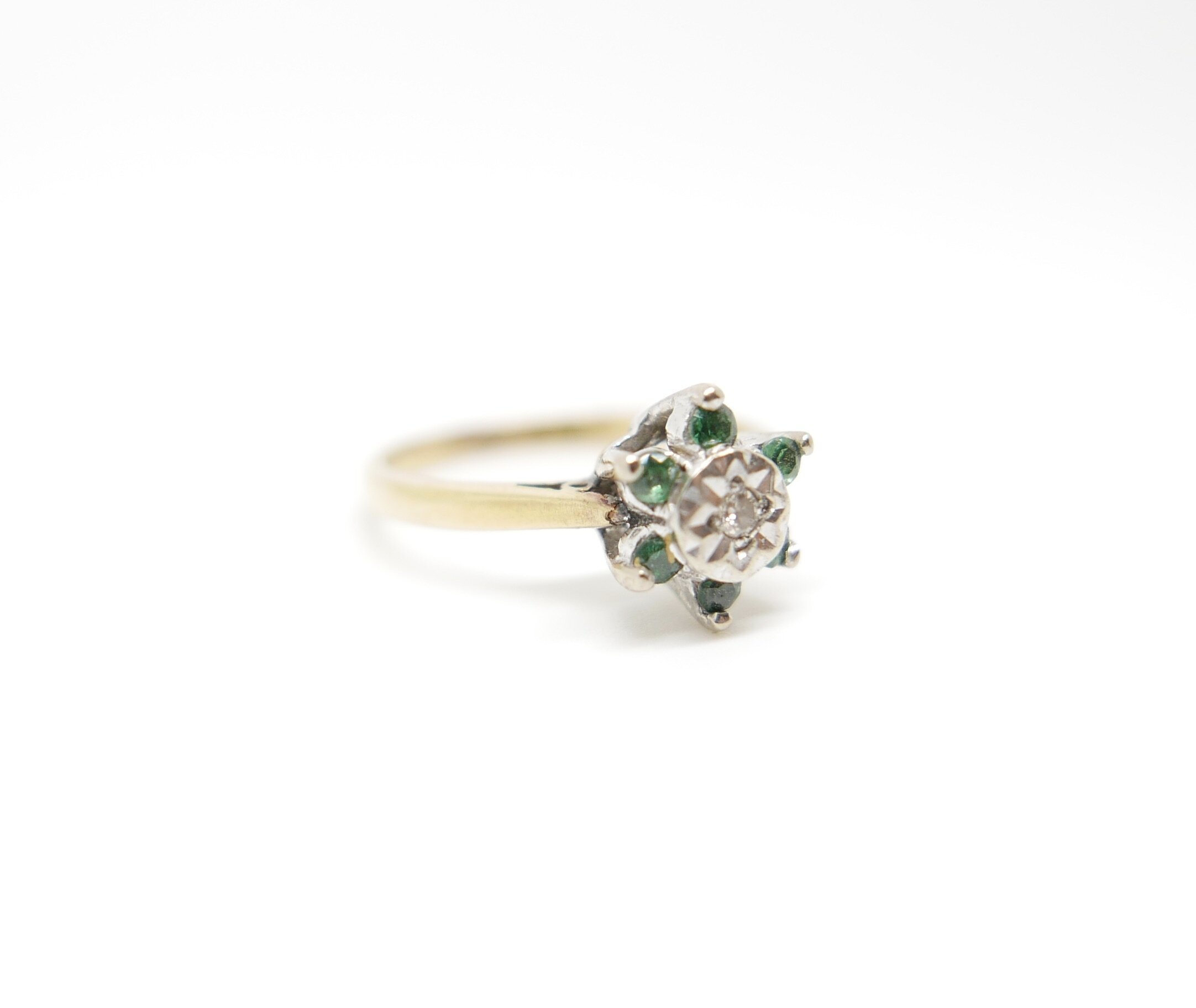vintage emerald and diamond ring