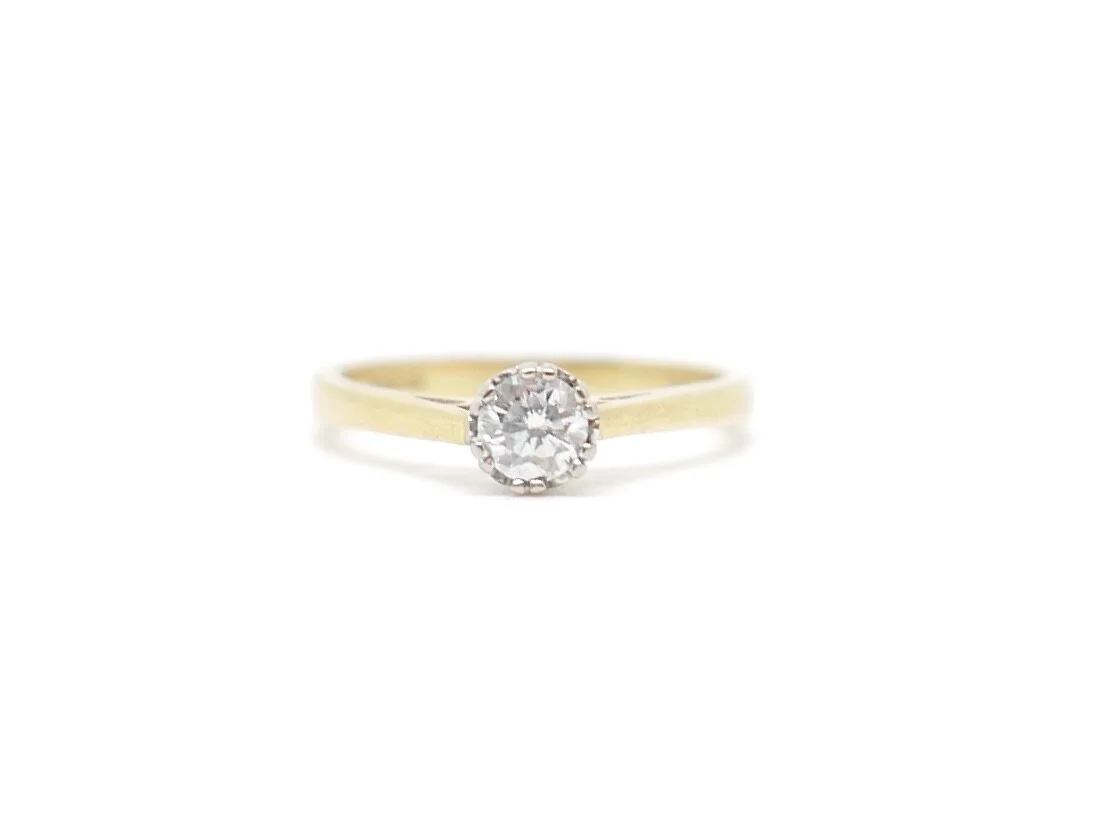 Diamond Solitaire Ring in 18ct Gold