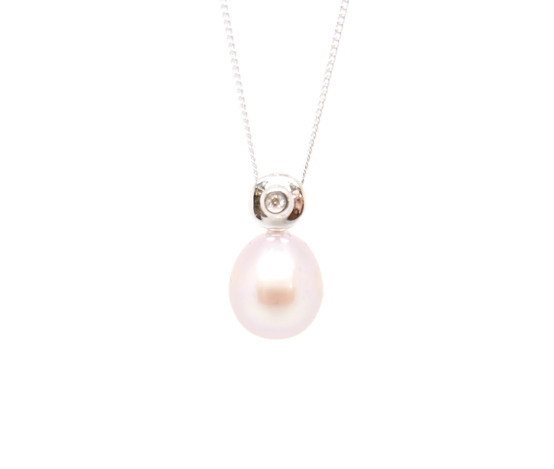 Pearl &amp; Diamond Pendant in 18ct Gold