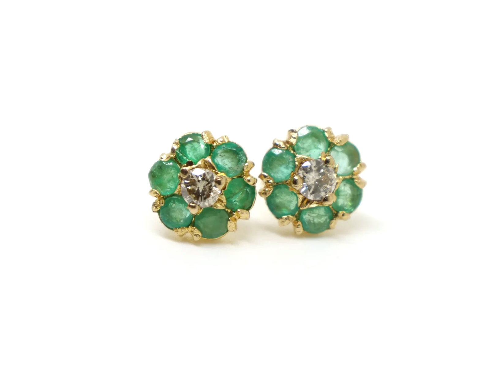 pretty pair of emerald and diamond daisy design vintage earrings in 9ct yellow gold, dating from 1975
