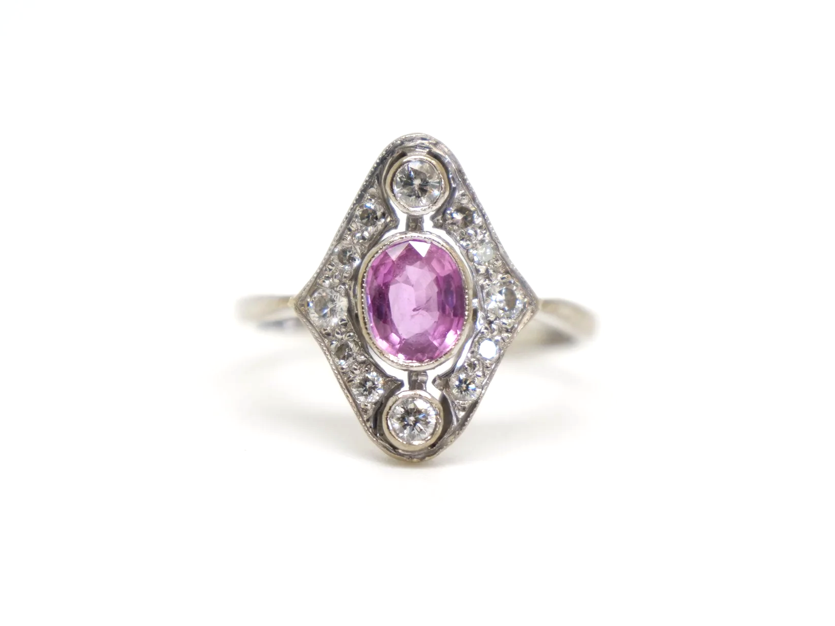 Beautiful 18ct gold pink sapphire and diamond ring, in an elegant Art Deco-style