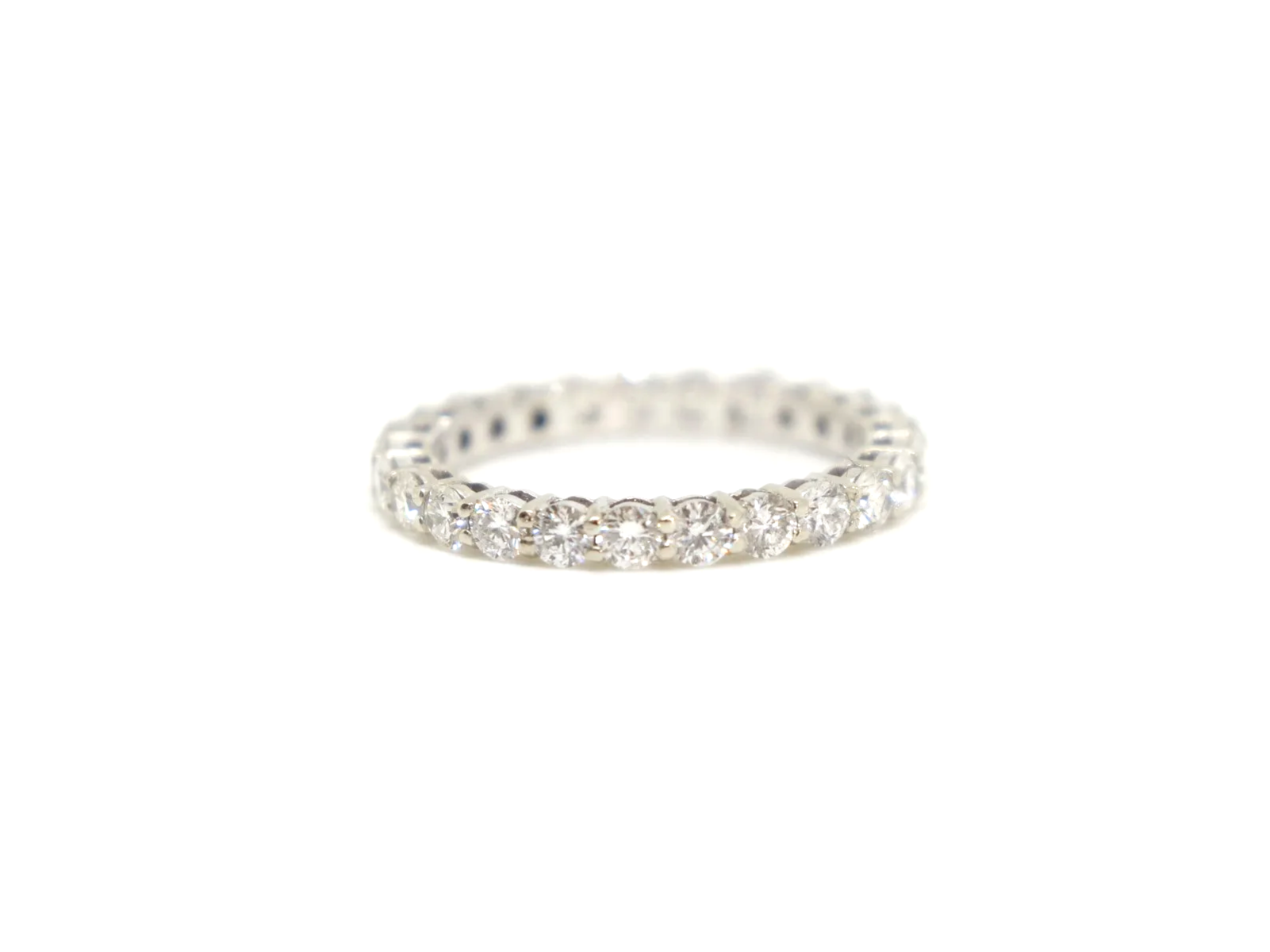 Stunning diamond full eternity ring in 18ct white gold, set all the way around with brilliant cut diamonds totalling approximately 1.4ct.
